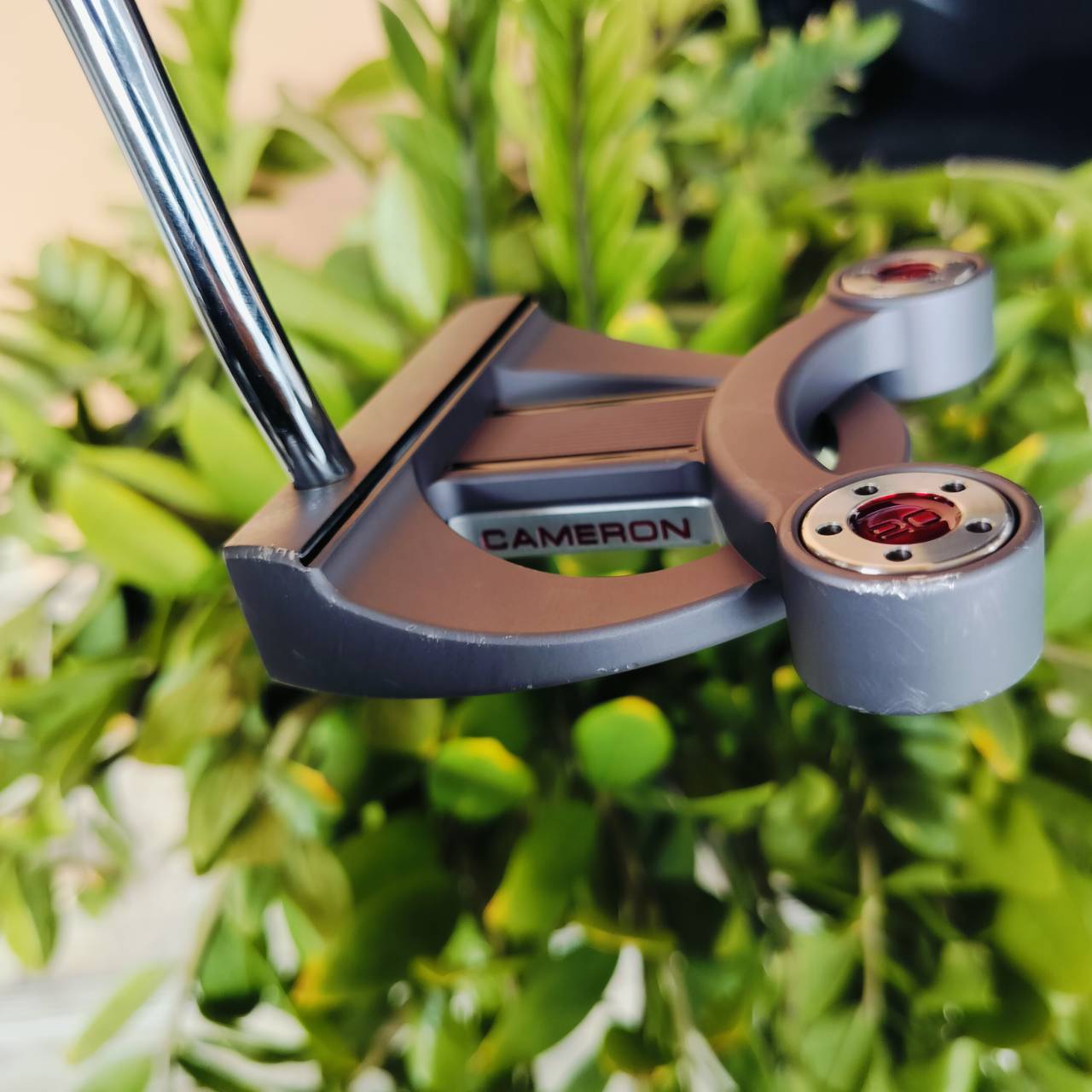 PUTTER SCOTTY CAMERON FUTURA X ความยาว 34 นิ้ว สุดยอดความบล๊านซ์อย่างอัศจรรย์ การวางน้ำหนักที่พิเศษ พัตต์ตรงอย่างมาก ไม้กอล์ฟพรีเมี่ยมมือสอง ของแท้ By NakaraLuxurious
