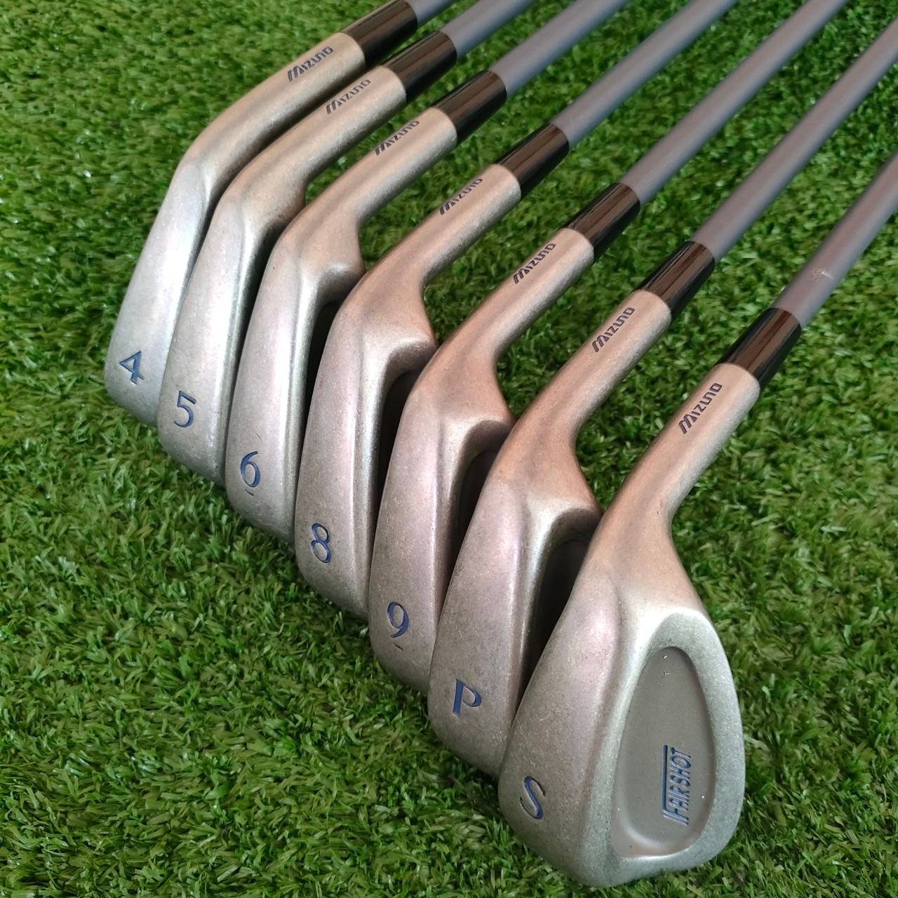 ** ไม้กอล์ฟสำหรับผู้หญิง ** ชุดเหล็ก MIZUNO IFAIR SHOT มีเหล็ก 4-9 เเละ PW SW ** ขาดเหล็ก 7 ** ก้าน IFAIR SHOT FLEX L