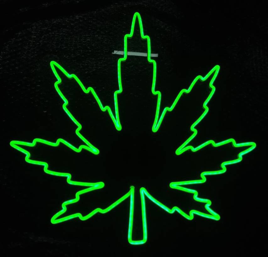 #ป้ายไฟนีออนดัดLEDรูปใบกัญชา