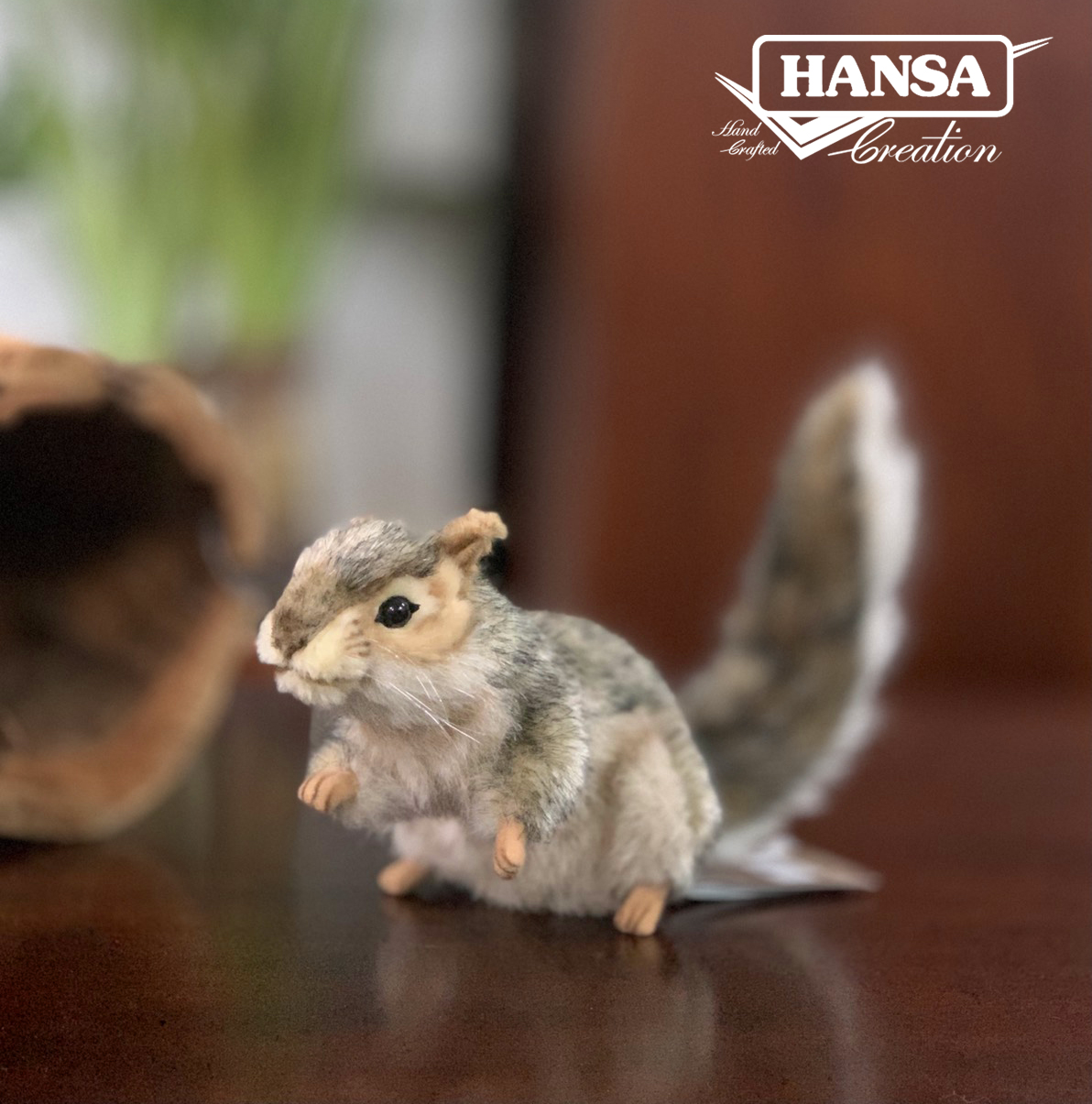 5676 Gray Squirrel Standing 18cm.H