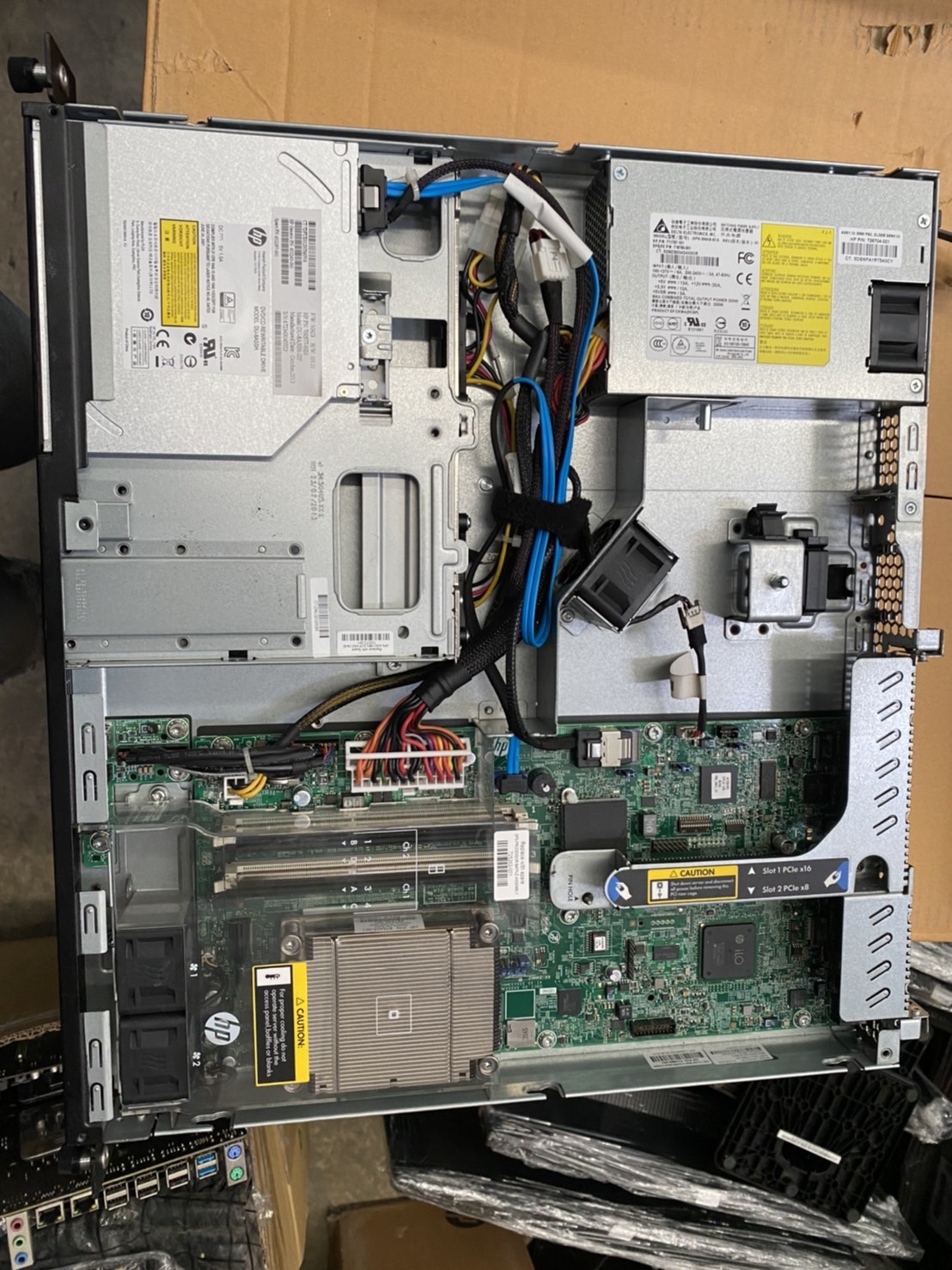 HPE ProLiant DL320e Gen8 v2