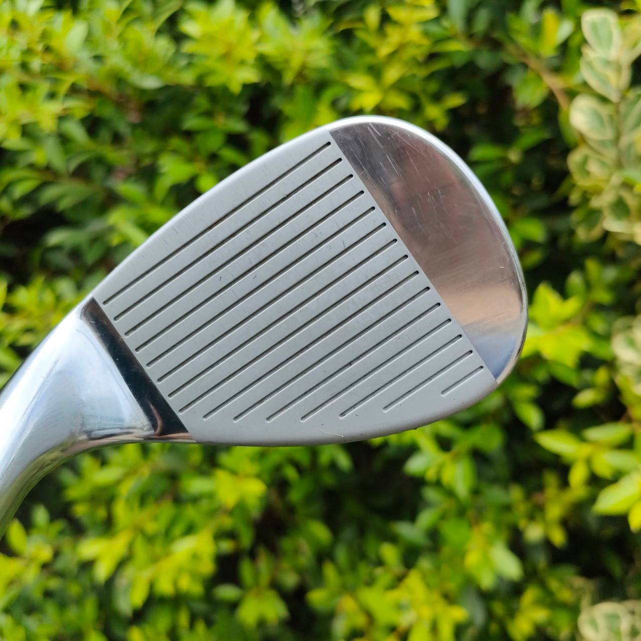 WEDGE CLEVELAND 900 ก้าน TRUE TEMPER FLEX WEDGE ก้านแม่นยำมั่นคง รุ่นยอดนิยมของ แบรนด์ CLEVELAND เป็นรุ่นที่เคยขึ้น อันดับ 1 ทุกสถาบันครับ ตัวนี้เป็นตัว LOW BOUNCE นะครับ ราคาแบบเข้าถึงง่าย สบายกระเป๋า แต่ได้ของดีแบบสุดๆ