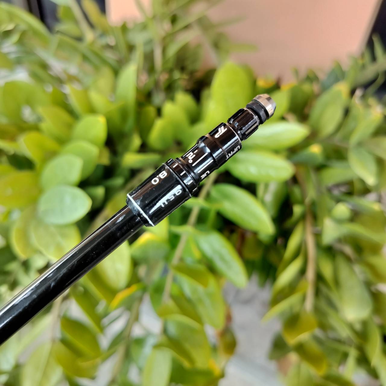 ก้านแข็ง-แรงใส่เต็ม!!! GRAPHITE DESIGN Tour AD G-008 FLEX X มาพร้อมสลีฟใส่ Taylormade และมีกริพติดมาให้แล้ว ไขใส่ ตีได้เลย ก้านไม้กอล์ฟพรีเมี่ยมมือสอง ของแท้ By NakaraLuxurious