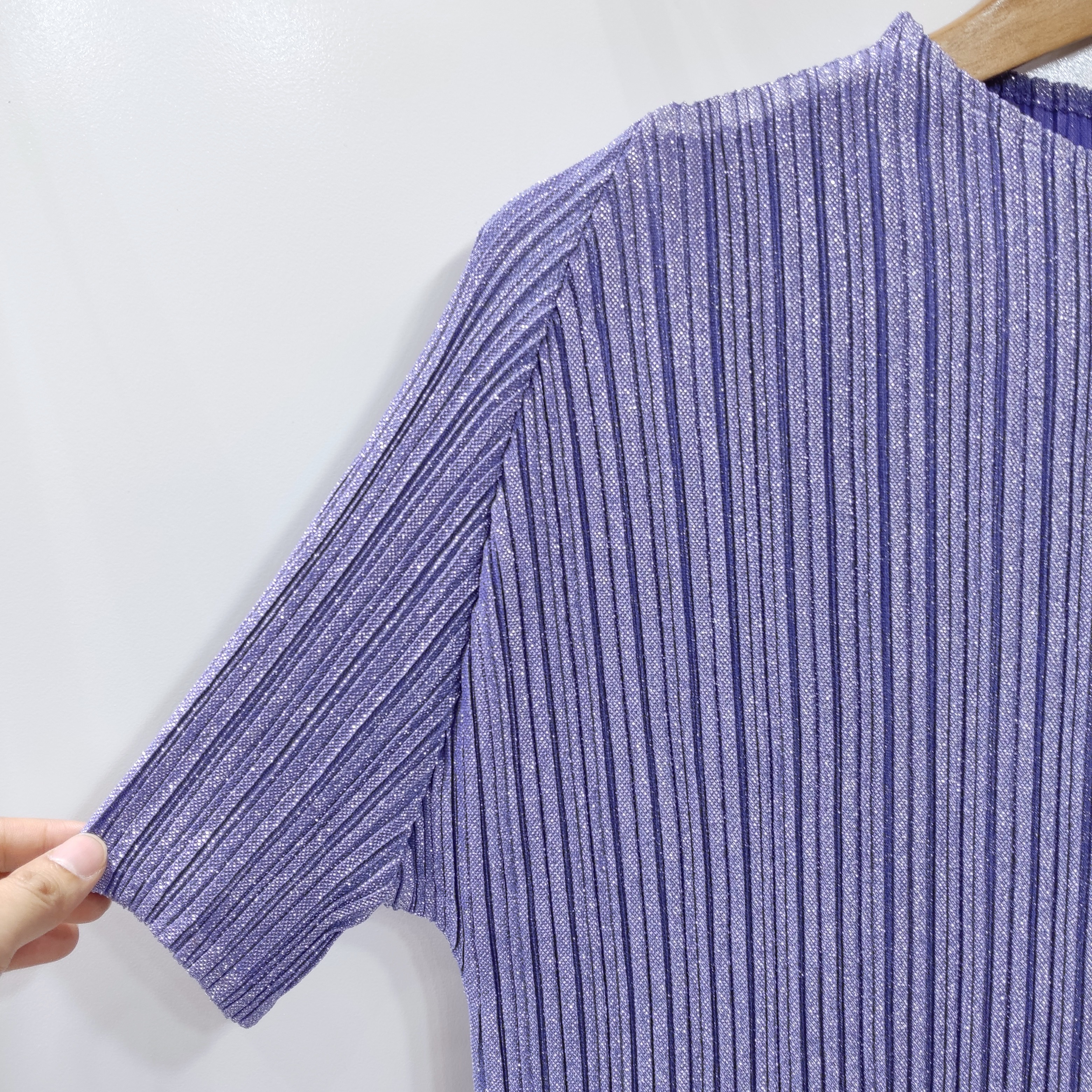 ปรับราคาลง20%!! 2MUAY รุ่น GJO3737 เสื้อพลีทคุณภาพ SHORT SLEEVE GLITTER PLEATED TOP 7 สี FREE SIZE