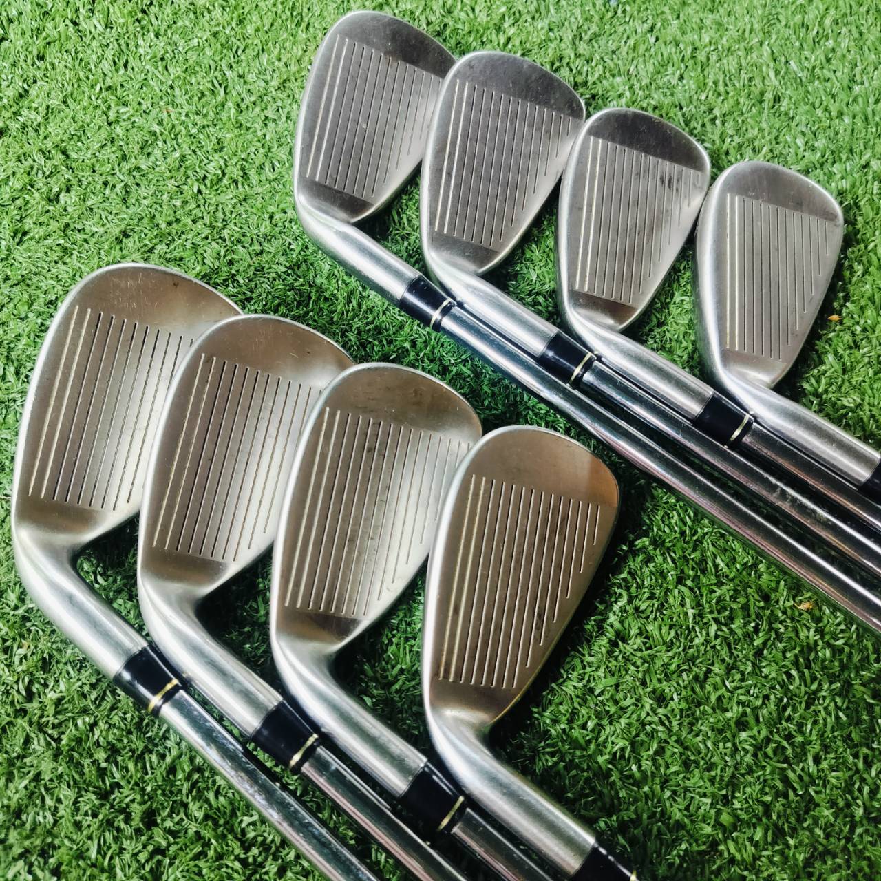 ชุดเหล็ก Taylormade RAC R5 รุ่นนี้ตีง่ายอย่างมาก ตีไกลกว่าปกติมาก นุ่ม แน่น แม่นยำ ก้านเหล็กเบาของ Taylormade FLEX R ไม้กอล์ฟพรีเมี่ยมมือสอง ของแท้ By NakaraLuxurious