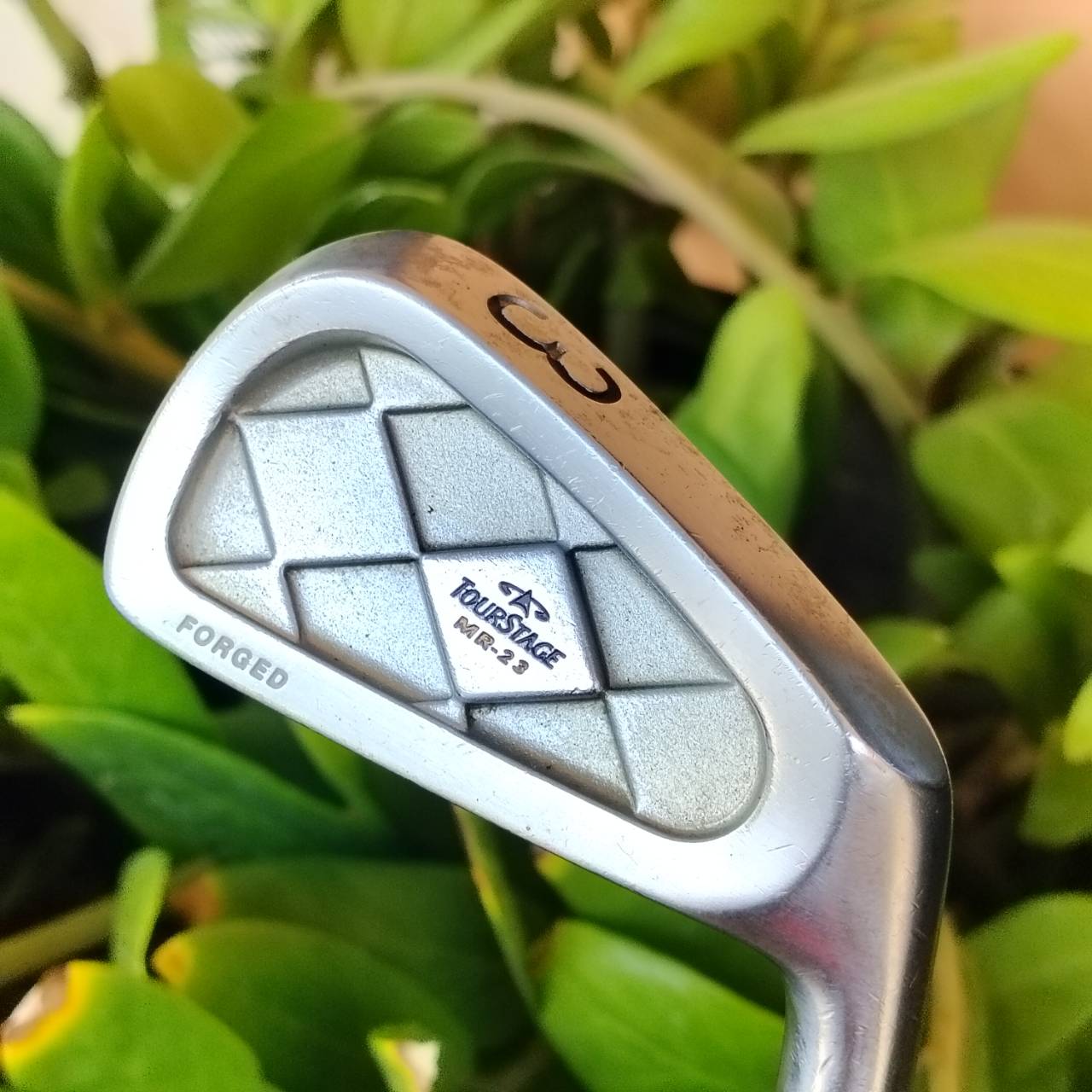 เหล็ก 3 TOURSTAGE MR22 วัสดุ FORGED พรีเมี่ยมญี่ปุ่น ก้าน DG X100 ใส่ได้เต็มเหนี่ยว ปรับแต่งช๊อตได้ดีมาก ไม้กอล์ฟพรีเมี่ยมมือสอง ของแท้ By NakaraLuxurious