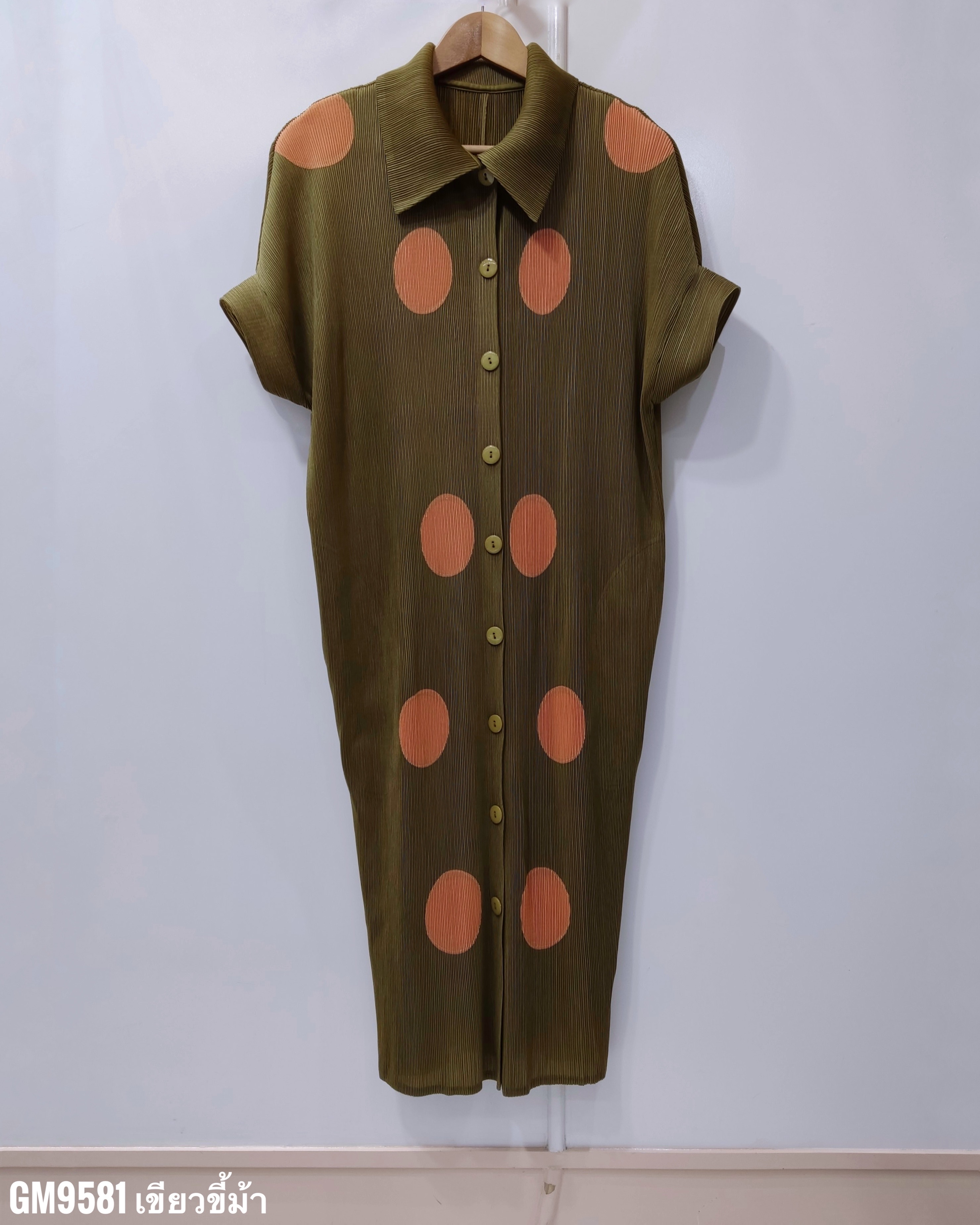 2MUAY รุ่น GM9581 เดรสอัดพลีท POLKA DOT BUTTON FRONT PLEATED DRESS 7 สี FREE SIZE