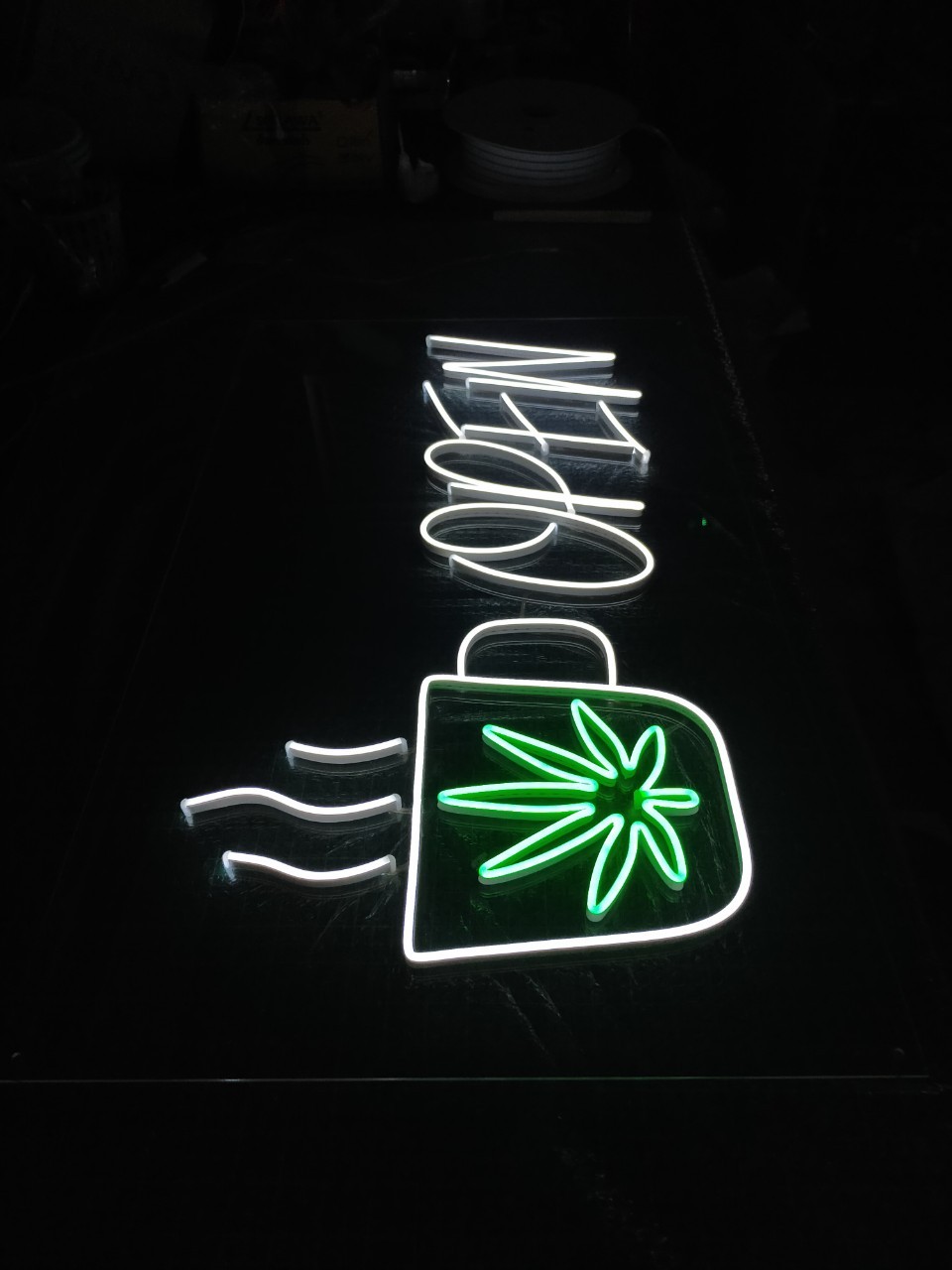 งานไฟเฟค