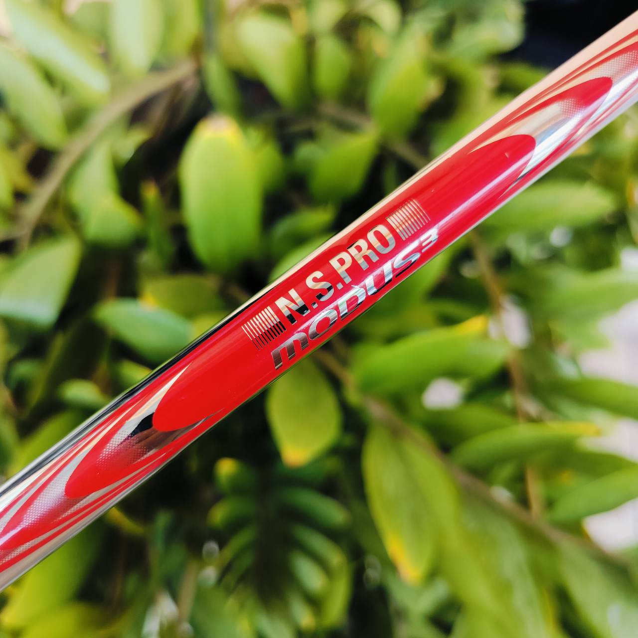 ก้าน NS PRO MODUS3 SYSTEM3 TOUR125 FLEX X ตีมันส์ใส่เต็ม คุณภาพสูงจัดๆ ติดกริพ ELITE มาด้วยทั้งชุด คุ้มมาก!!! ก้านไม้กอล์ฟพรีเมี่ยมมือสอง ของแท้ By NakaraLuxurious