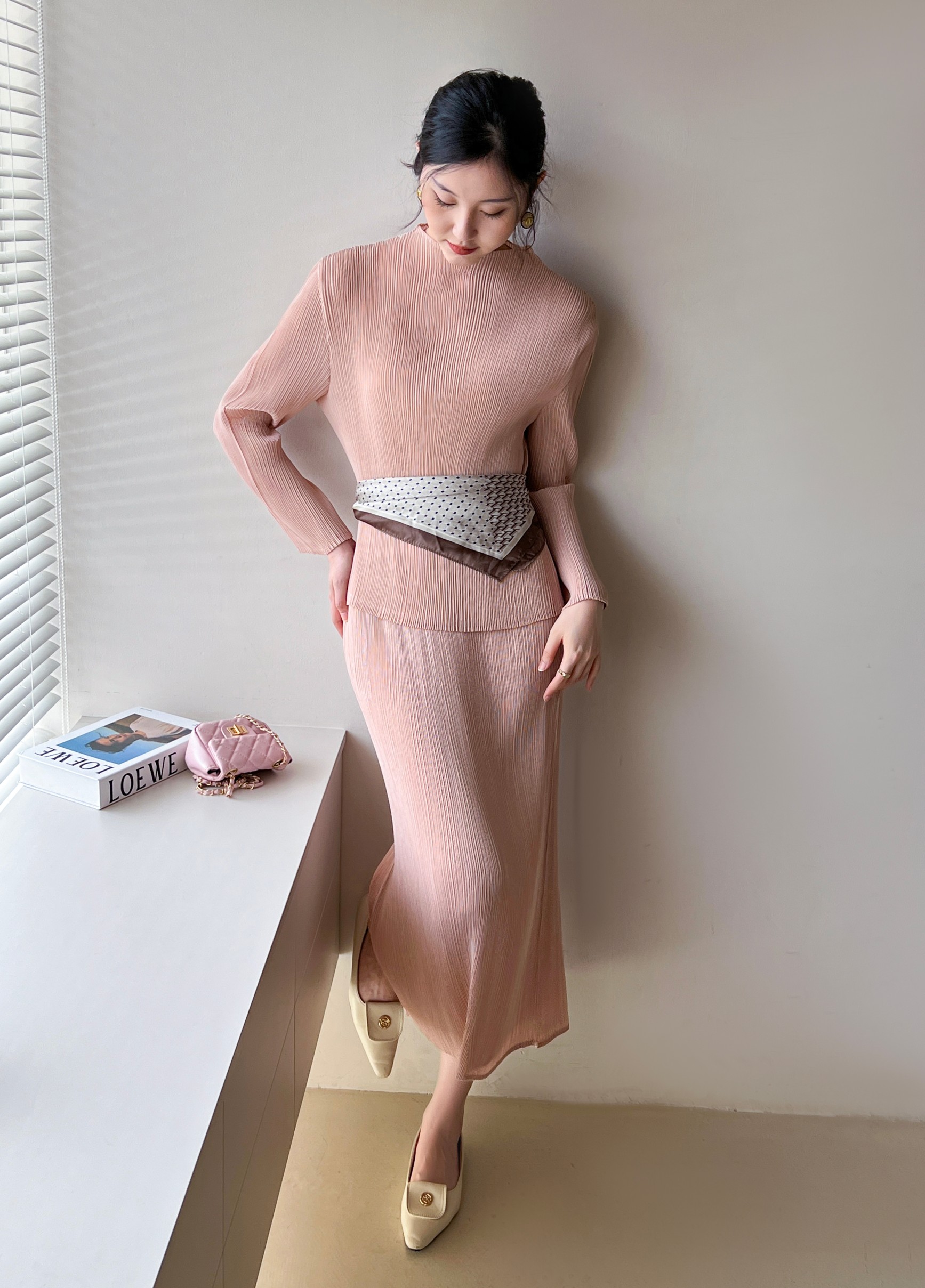 ปรับราคาลง20%!! 2MUAY รุ่น GJO11032/ GJO11044 เซ็ตพลีทผ้าแมตต์ HIGHNECK LONGSLEEVE TOP WITH PENCIL SKIRT PLEATED SET 10 สี FREE SIZE