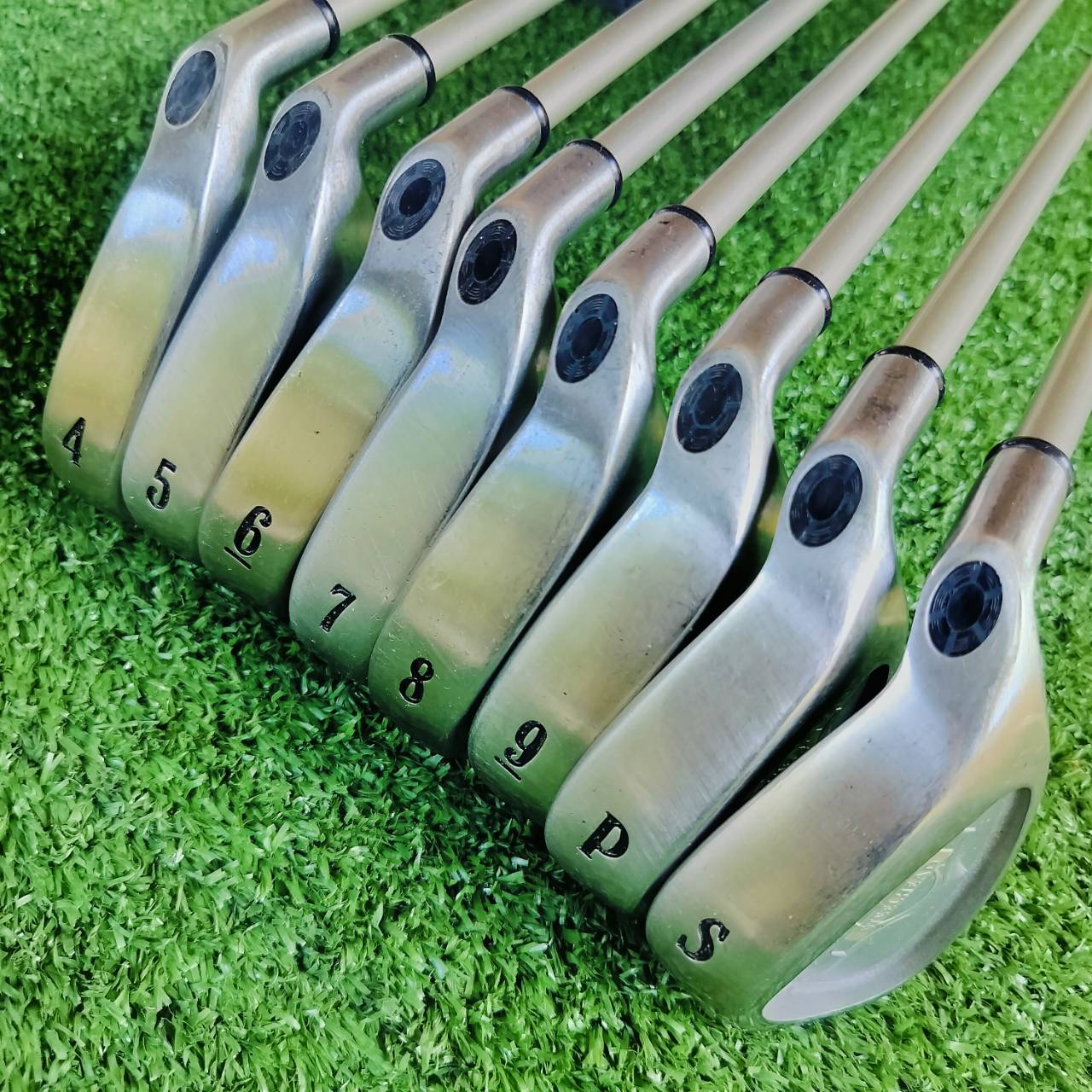 *** ไม้กอล์ฟสำหรับผู้หญิง *** ชุดเหล็ก Callaway X-14 GEMS ตีง่าย ก้านเบา ก้านเสียบแบบเจาะทะลุ CAVITY ลึกค่ะ มีเหล็ก 4 5 6 7 8 9 P S ไม้กอล์ฟพรีเมี่ยมมือสอง ของแท้ By NakaraLuxurious