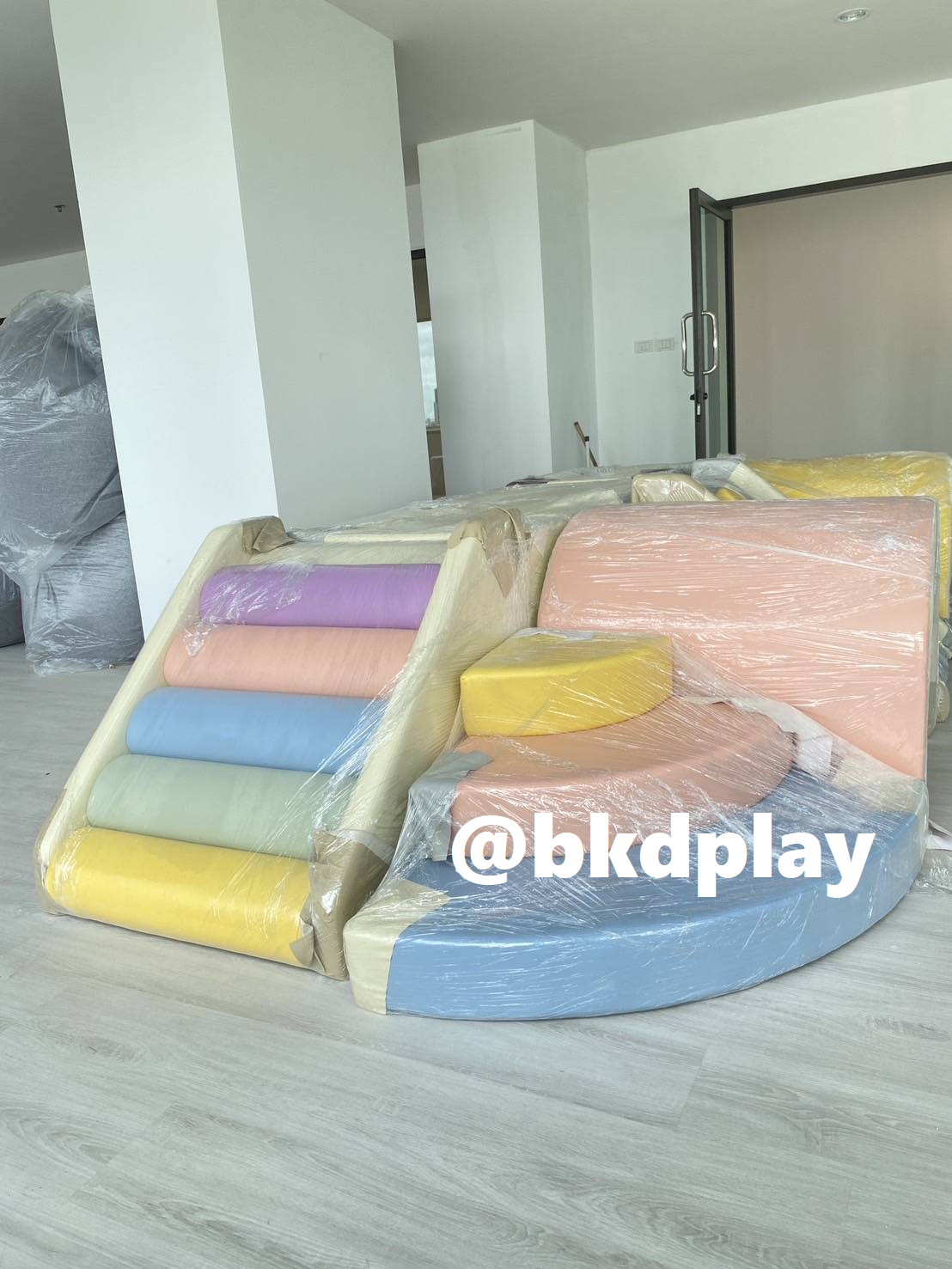 ชุดปีนป่าย8ชิ้น บันไดและอุโมงค์ , ปีนป่ายนุ่มนิ่ม, สไลเดอร์นุ่มนิ่ม,ถ้ำลอด ,เบาะหนังนุ่มนิ่ม softplay, indoor playground kidszone สวนสนุกในร่ม