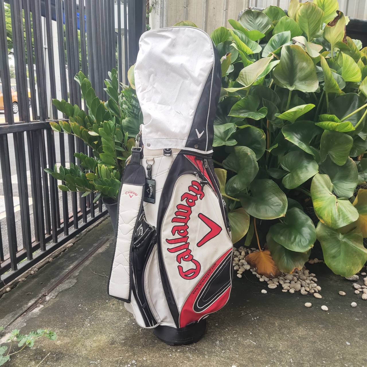 ถุงกอล์ฟ Callaway มือสอง ** มีตำหนิตามรูป **