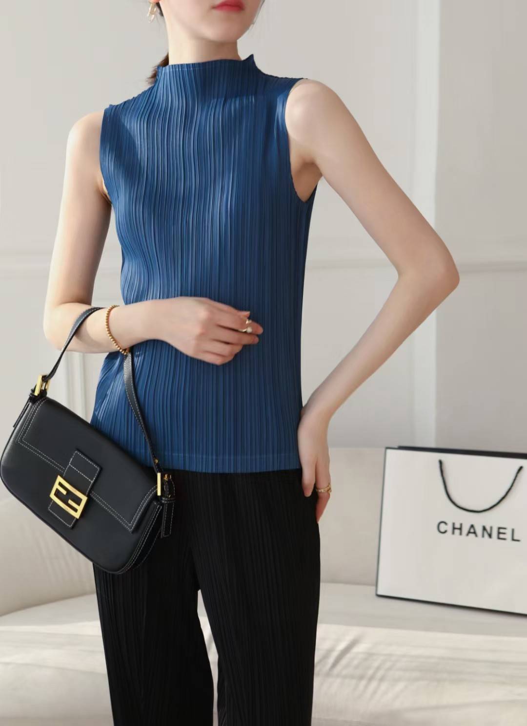 2MUAY BASIC รุ่น GJO7658 BASIC HIGH NECK PLEATED TOP เสื้ออัดพลีทงานคุณภาพ 22สี FREE SIZE