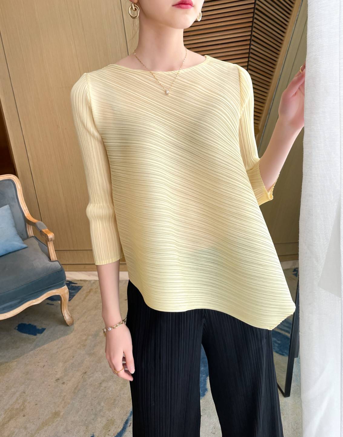 อก 38 นิ้ว 2MUAY รุ่น GJO7161 เสื้อพลีทงานคุณภาพ เสื้อผู้หญิง 13สี FREE SIZE HALF SLEEVE ASYMMETRIC PLEATED TOP