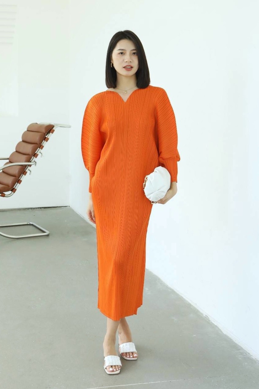 2MUAY รุ่น GJO2903 เดรสผู้หญิง เดรสพลีทคุณภาพ 9สี FREE SIZE HEART NECK VOLUMESLEEVE PLEATED DRESS