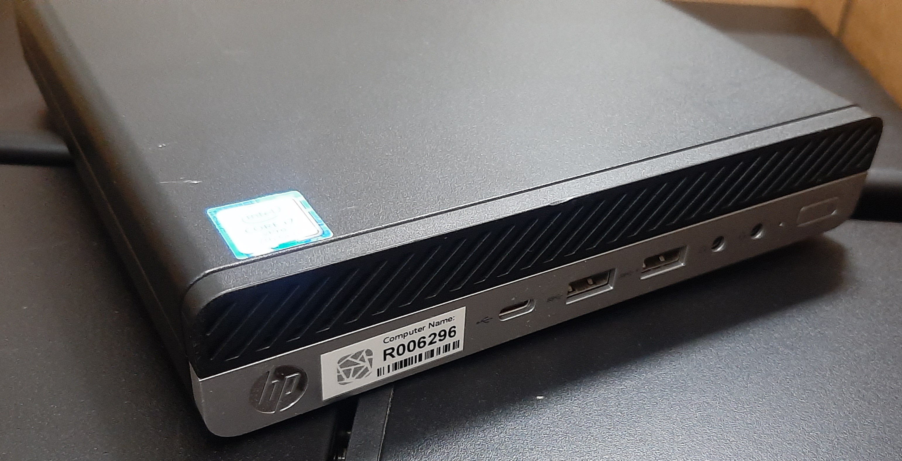 พีซี มินิ มือสอง สภาพดี ประกัน 1 เดือน HP EliteDesk 800 G3 (i7-7700T Ram16GB SSD M.2 128GB) + Adapter