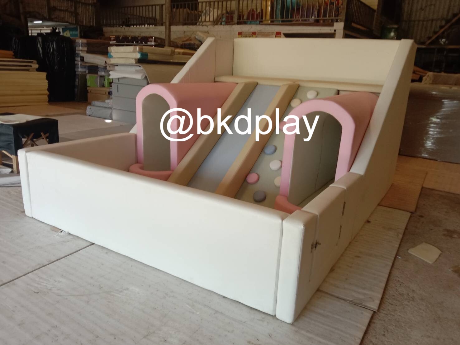 บ้านบอลนุ่มนิ่มปีนป่าย 2 อุโมงค์, แถมลูกบอล 4,000 ลูก ปีนป่ายนุ่มนิ่ม,สไลเดอร์นุ่มนิ่ม,อุโมงค์คู่,บ่อบอลบุนวม, เบาะนุ่มนิ่ม หนัง soft play, indoor playground ของเล่นเสริมพัฒนาการ รับสั่งทำ บ่อบอล ห้องบอล ตามขนาด