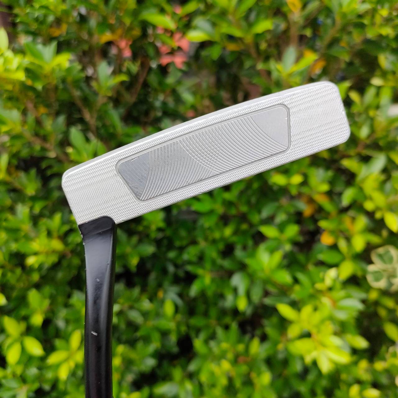 PUTTER PRGR SILVER-BLADE FF 02 ก้าน PRGR SILVER-BLADE ความยาว 33 นิ้วพัตต์ดีมากๆครับหน้า Milled เกาะไลน์มากๆ น้ำหนักดีมาก พัตต์ง่ายและตรงครับ