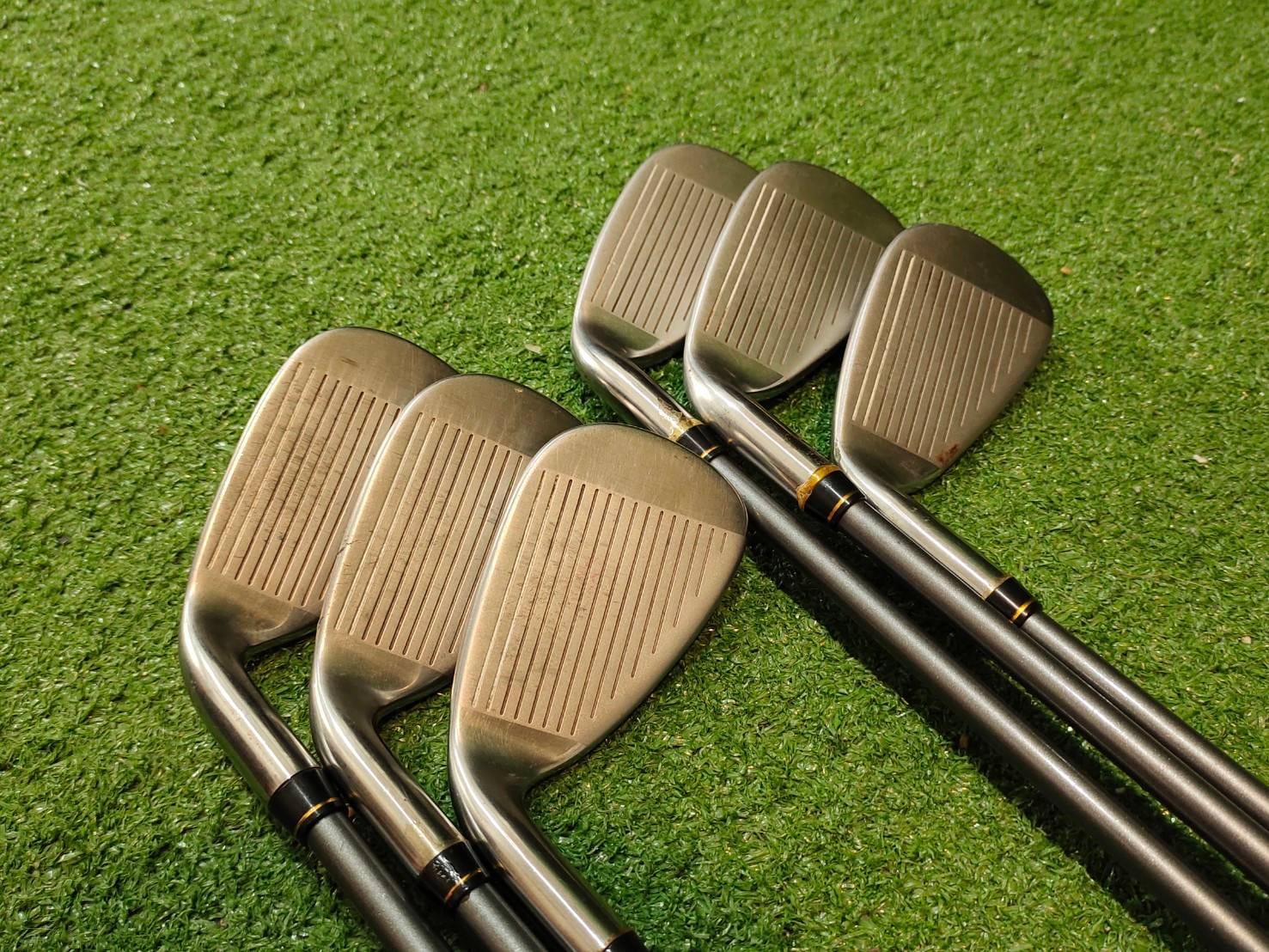 ชุดเหล็ก Taylormade r5 XL ** สำหรับสุภาพตรีตรี **