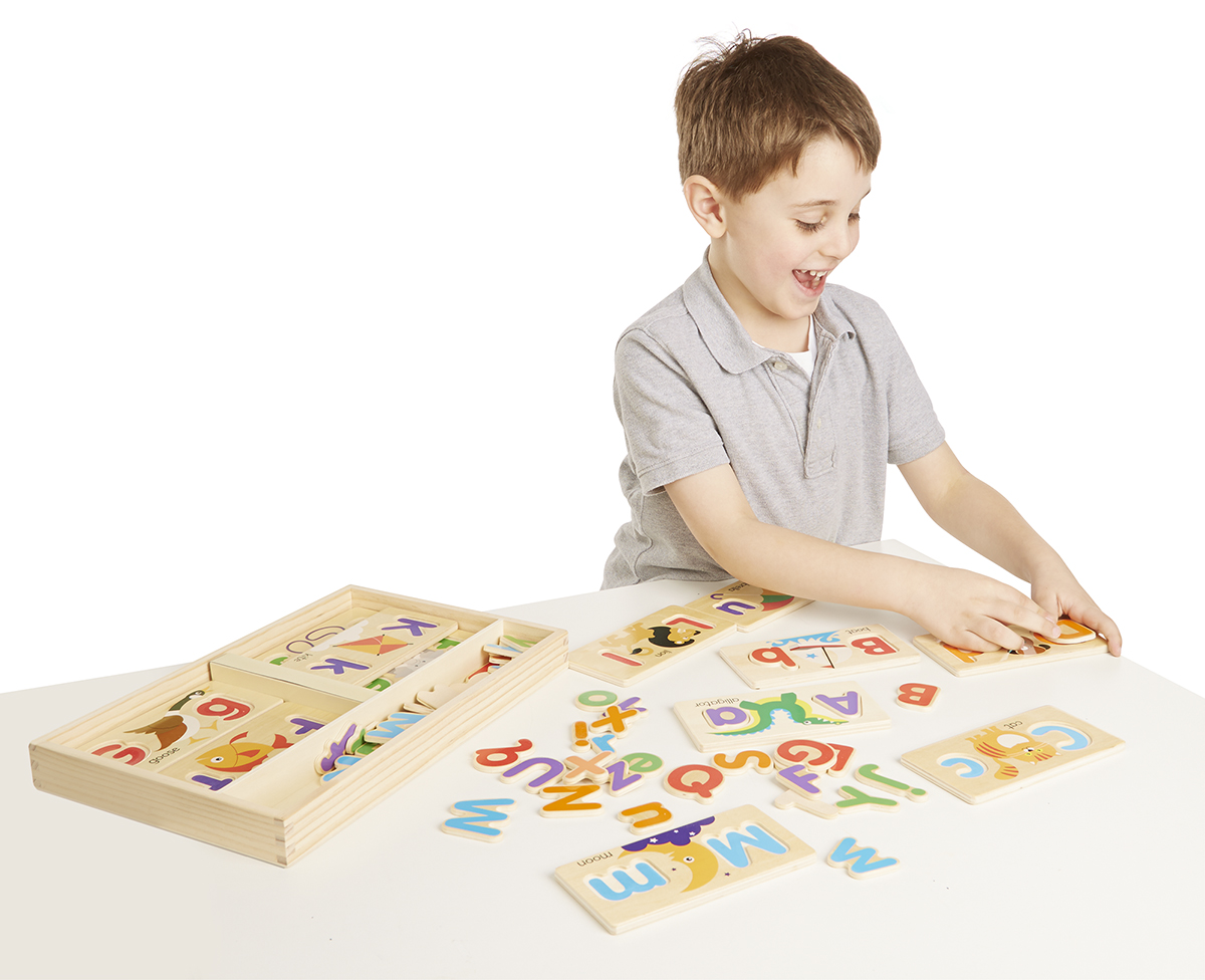 ชุดบอร์ดเอบีซี ส่งเสริมการเรียนรู้ตัวอักษรพิมพ์เล็กและอักษรพิมพ์ใหญ่ ส่งเสริมการเรียนรู้ได้เป็นอย่างดี Alphabet Picture Boards Melissa&Doug, ของเล่นเสริมพัฒนาการ, ของเล่น