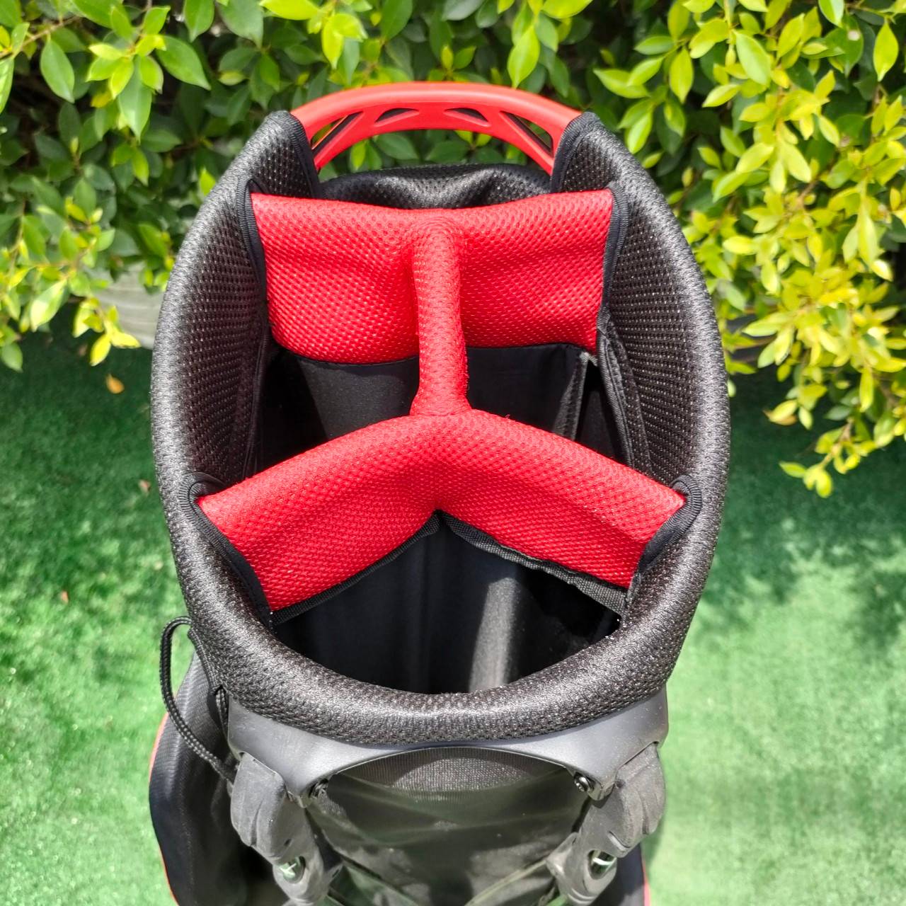 ถุงกอล์ฟ PUMA ขาตั้งมือสอง ถุงของแท้จากศูนย์ สภาพสวย สายสะพายครบ น้ำหนักเบามาก