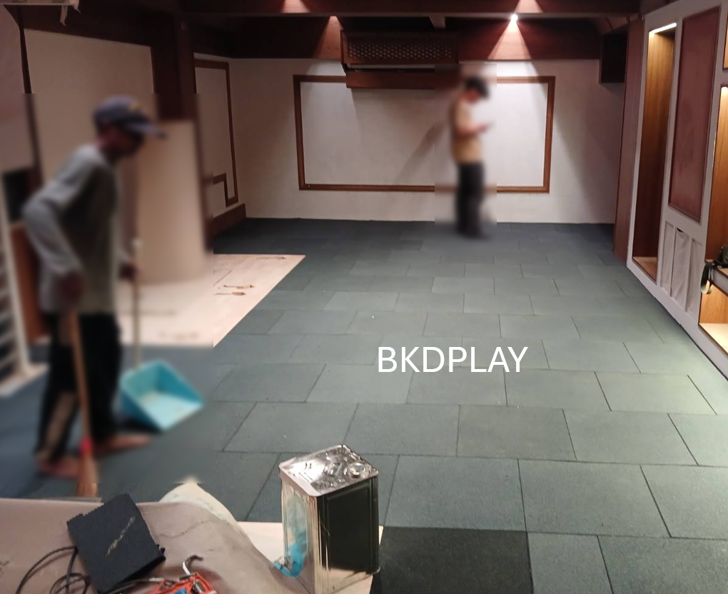 แผ่นยาง EPDM ราคาต่อ1ตร.ม. 4แผ่น แผ่นยางสังเคราะห์ ,แผ่นปูกันกระแทก,แผ่นปูพื้นสนามเด็กเล่น, พื้นยางEPDM ,ปูสนามเด็กเล่น,สนามกีฬา ห้องฟิตเนส พร้อมส่ง ราคาโรงงาน มีสีดำ เทา น้ำเงิน เหลือง แดง เขียว