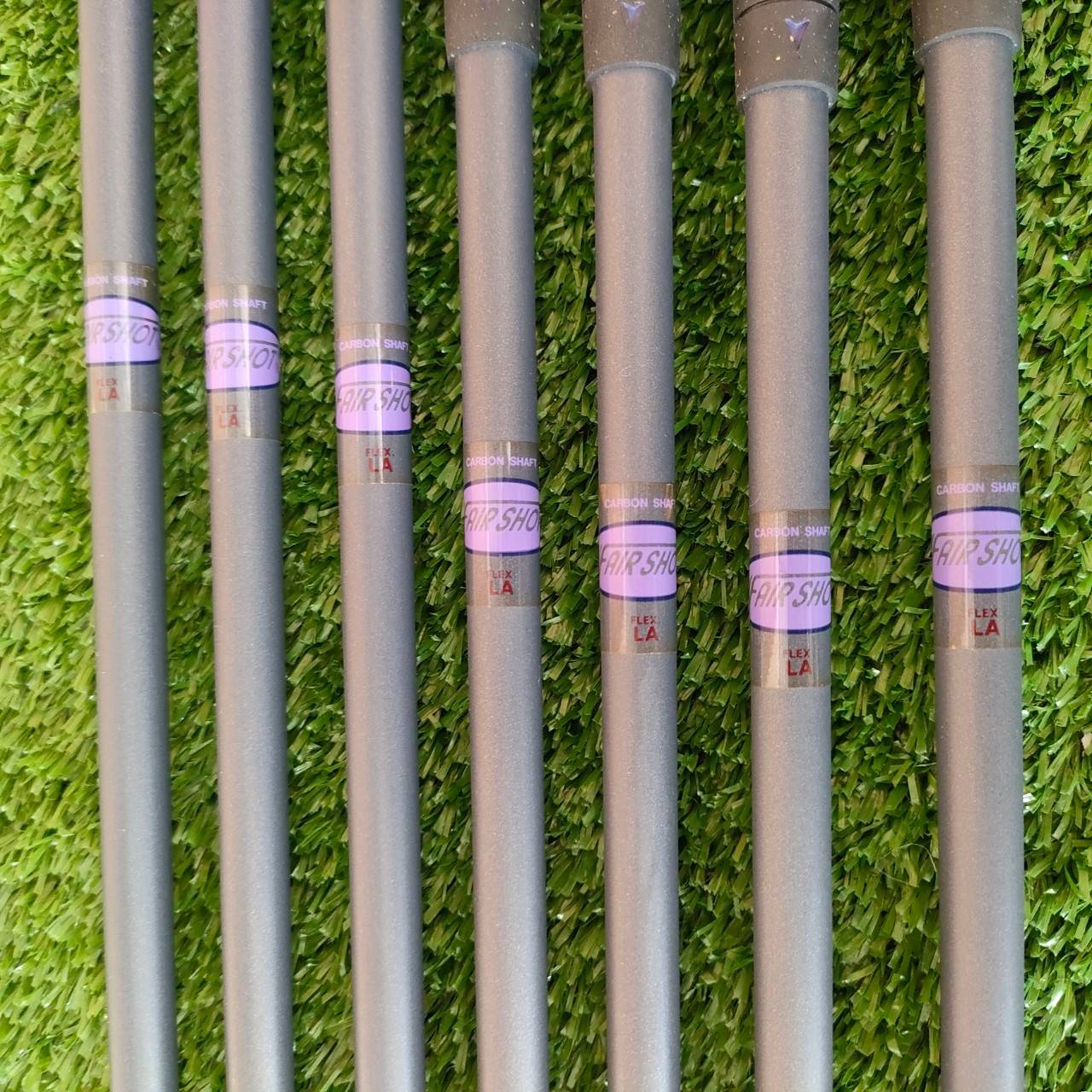 ** ไม้กอล์ฟสำหรับผู้หญิง ** ชุดเหล็ก MIZUNO IFAIR SHOT มีเหล็ก 4-9 เเละ PW SW ** ขาดเหล็ก 7 ** ก้าน IFAIR SHOT FLEX L