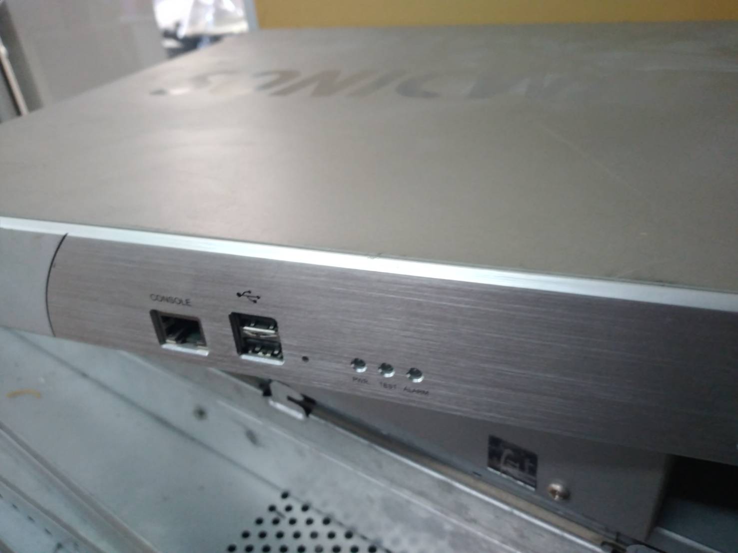 SonicWall NSA 3500 1RK21-071 6-Port Firewall Network Security Appliance