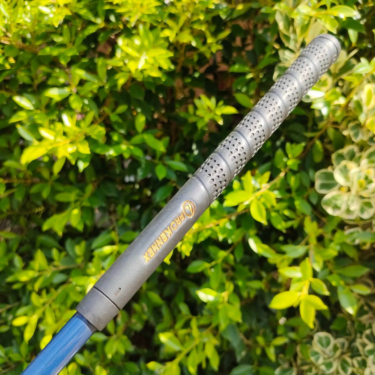 ** ไม้กอล์ฟสำหรับเด็ก ** FULLSET PROKENNEX JR PRO ทั้งชุดประกอบด้วย Driver เเละ FairwayWoods เหล็ก 7 เเละ 9 *** เหล็ก 7 ความยาว 33 นิ้ว **** พร้อม PUTTER เเละถุงกอล์ฟ ขาตั้งPROKENNEX **ถุงกอล์ฟมีตำนิ ชิฟเเตกค่ะ **