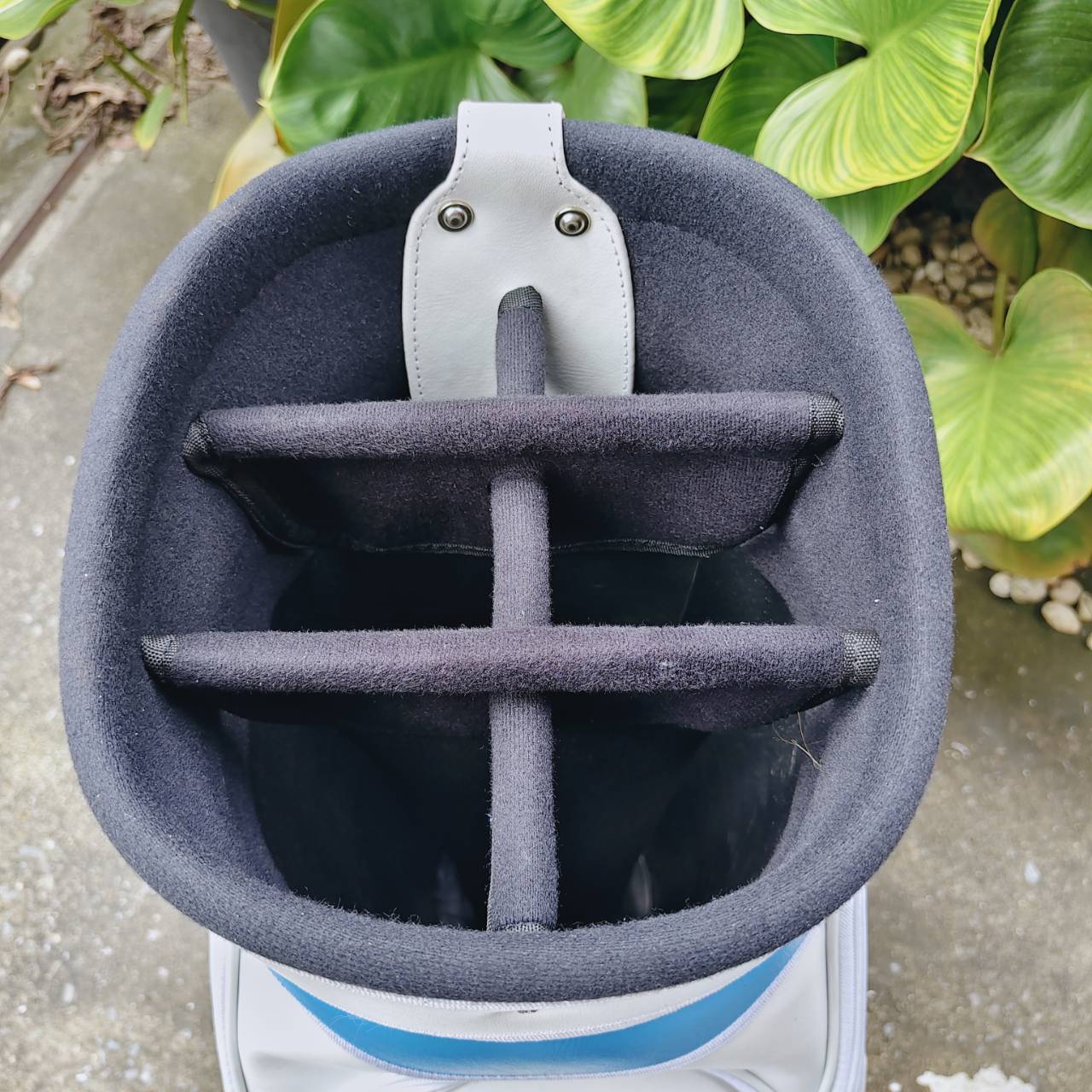 ถุงกอล์ฟ SM House มือสอง สภาพสวยเดิมๆ สีสวยน่าใช้ ใช้วัสดุดีเลยค่ะ ถุง TOUR ใส่ของได้ครบครัน