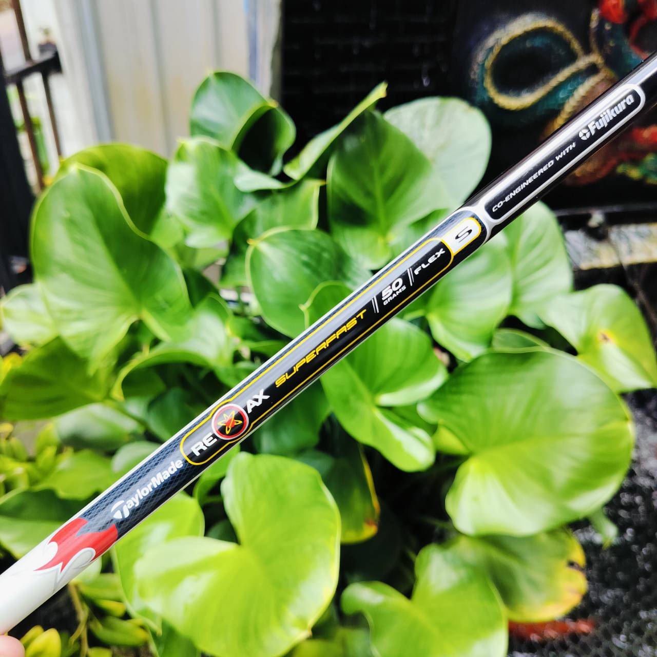 Driver Taylormade BURNER กระดองเคฟล่า จุด CG ต่ำ หัวใหญ่ หน้าสวีตสปอตกว้างเน้นตีง่ายๆค่ะ ระยะมาเต็มด้วยค่ะ องศา 9.5 ก้าน FUJIKURA FLEX S 50 กรัม ไม้กอล์ฟพรีเมี่ยมมือสอง ของแท้ By NakaraLuxurious