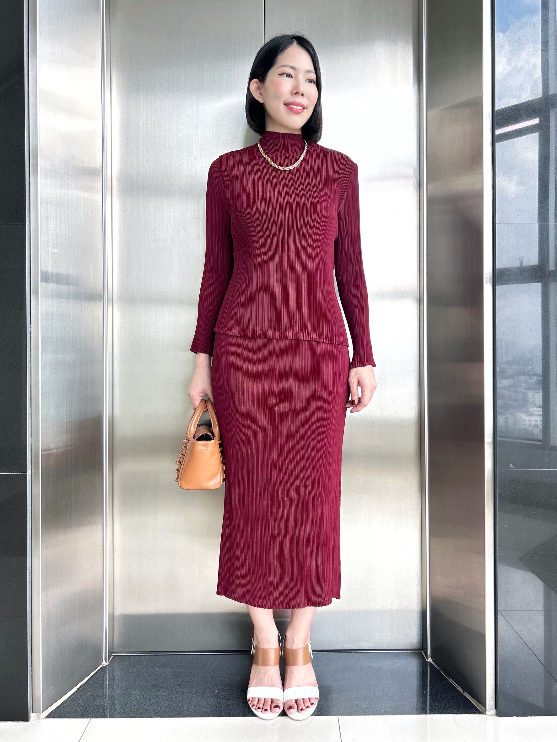 ปรับราคาลง20%!! 2MUAY รุ่น GJO11032/ GJO11044 เซ็ตพลีทผ้าแมตต์ HIGHNECK LONGSLEEVE TOP WITH PENCIL SKIRT PLEATED SET 10 สี FREE SIZE