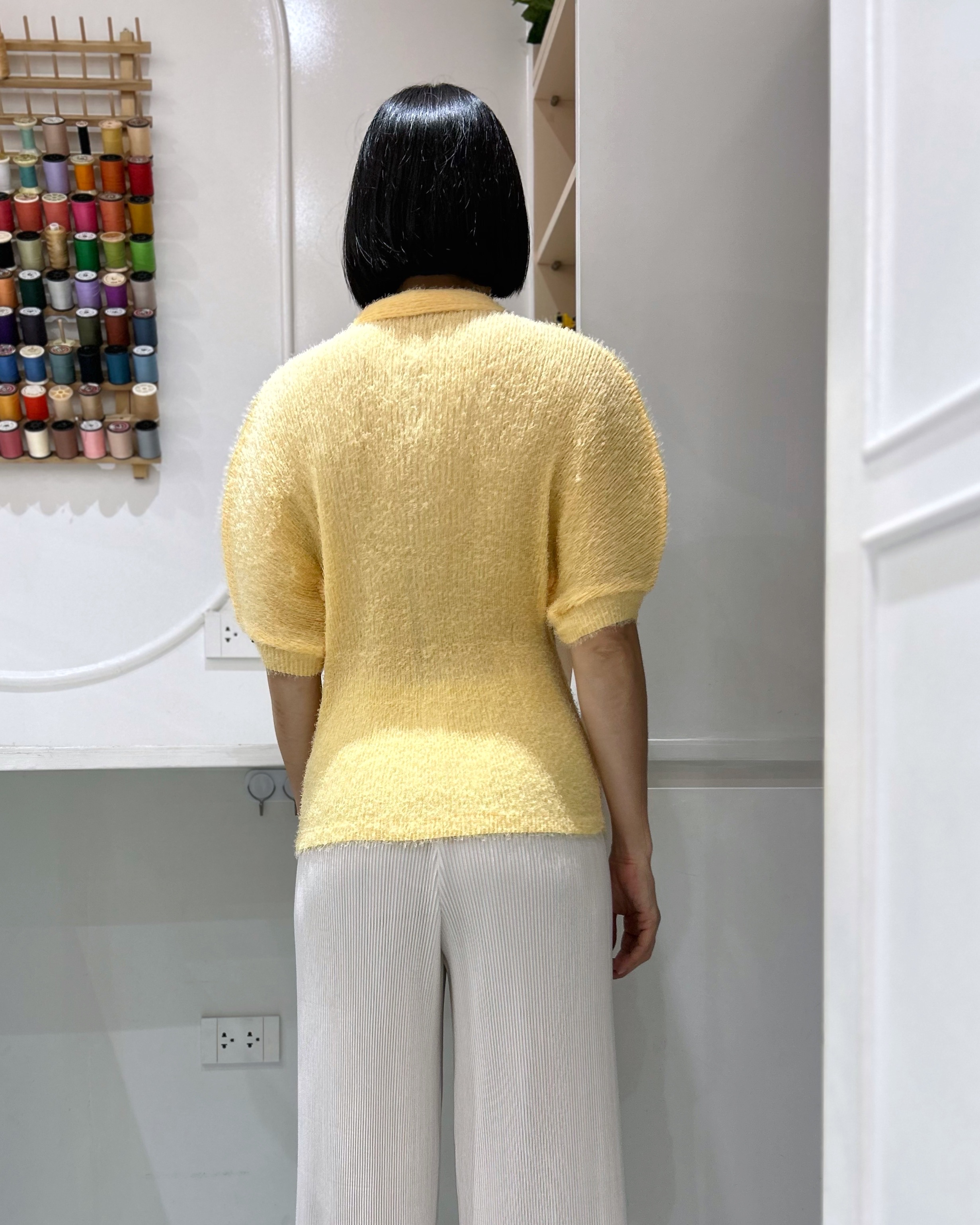 2MUAY รุ่น GJO11448 เสื้ออัดพลีท FUFFY POLO PLEATED TOP 4 สี FREE SIZE