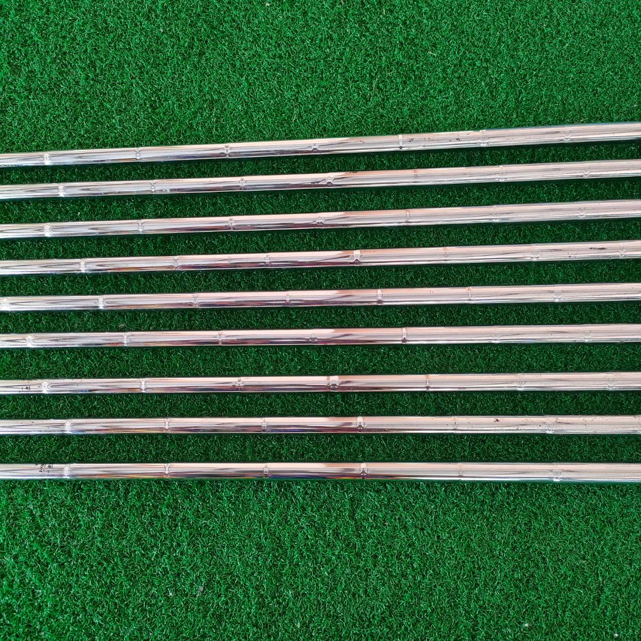 ชุดเหล็ก VANTAGE POWER-TRAC มีเหล็ก 3-9 PW SW ก้านเหล็ก สภาพสวยเดิมๆ ตีลูกออกแนวพุ่ง ตีไม่ยาก สปินดีมากๆครับ แม่นกรีน
