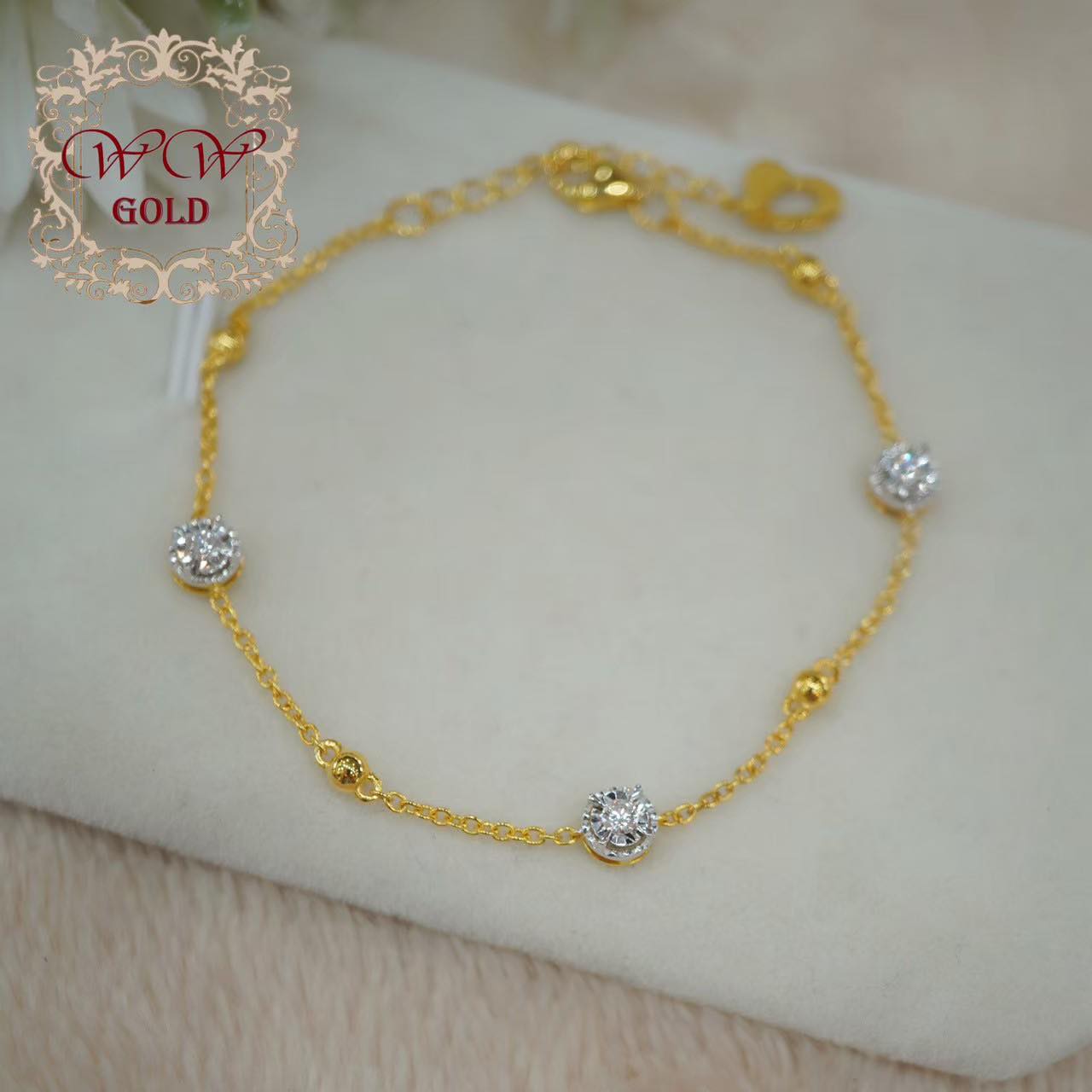 สร้อยข้อมือเพชร 3 เม็ด