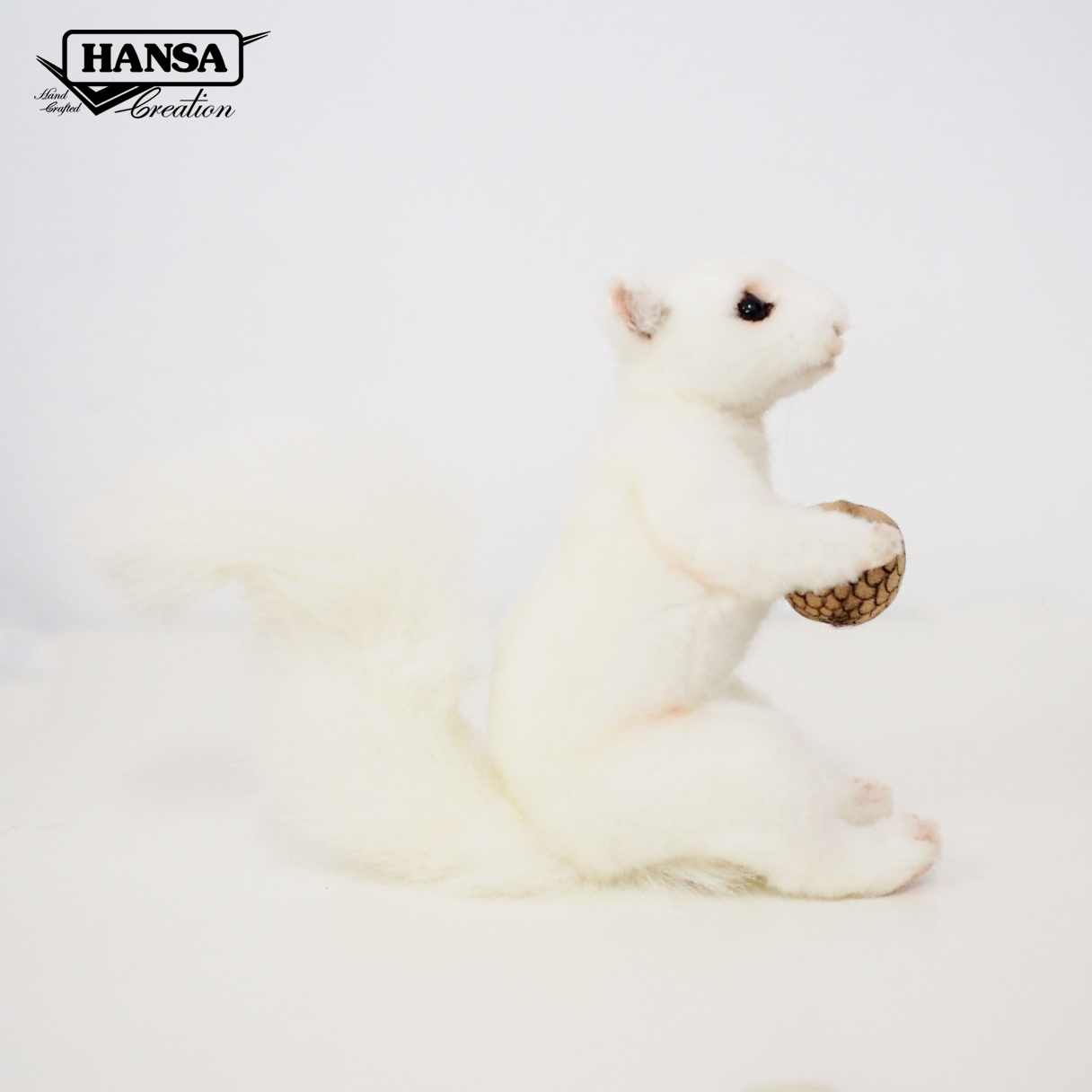 7742 Squirrel White 18 cm. H