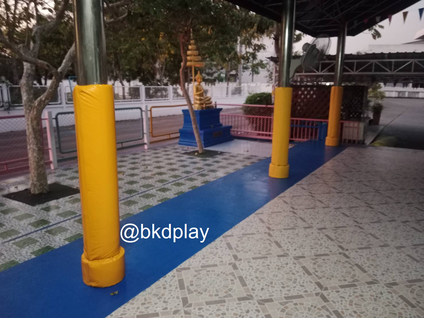 รับทำผนังกันกระแทก บุผนังห้อง หุ้มเสากันกระแทก บุหุ้มหนัง สั่งทำตามขนาดและสี