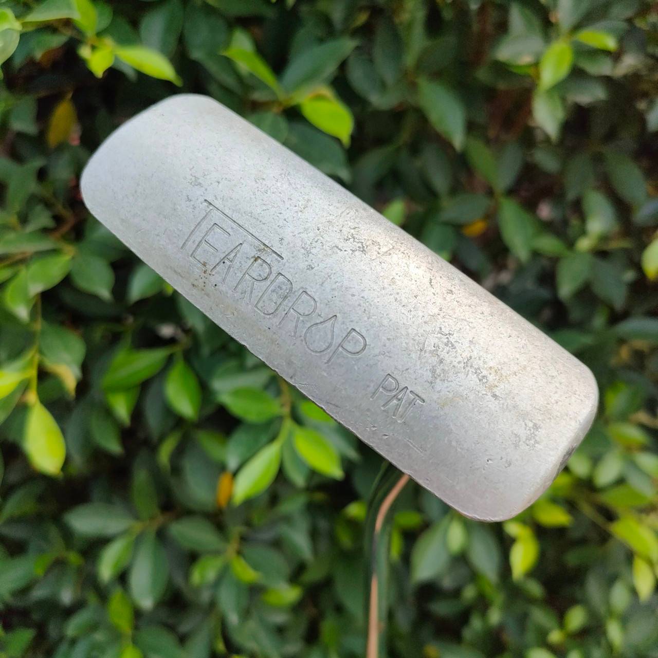 PUTTER TEARDROP PAT ความยาว 34 นิ้ว ก้าน TEARDROP รูปทรงฐานกว้างเป็นเอกลักษณ์ ทำให้พัตต์ง่ายขึ้นมาก น้ำหนักดีมาก