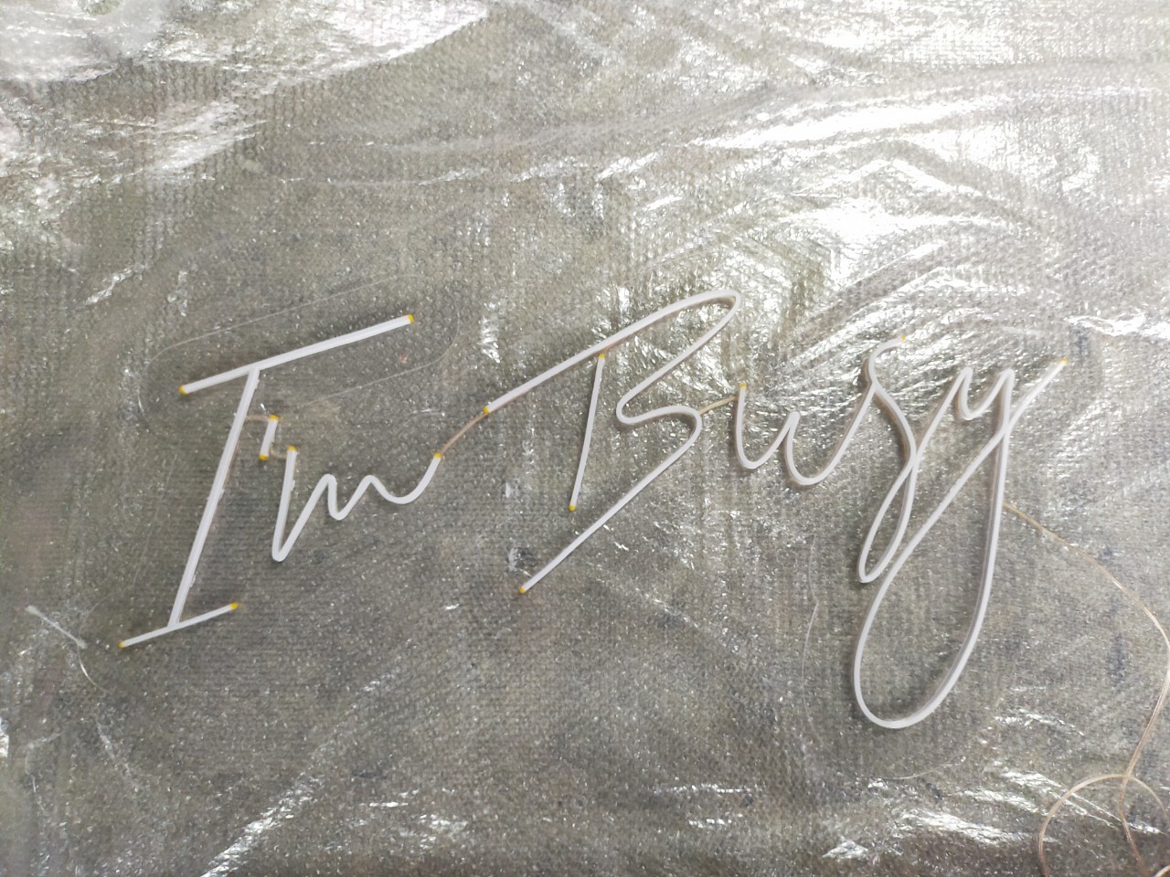 ไฟนีออน เฟค