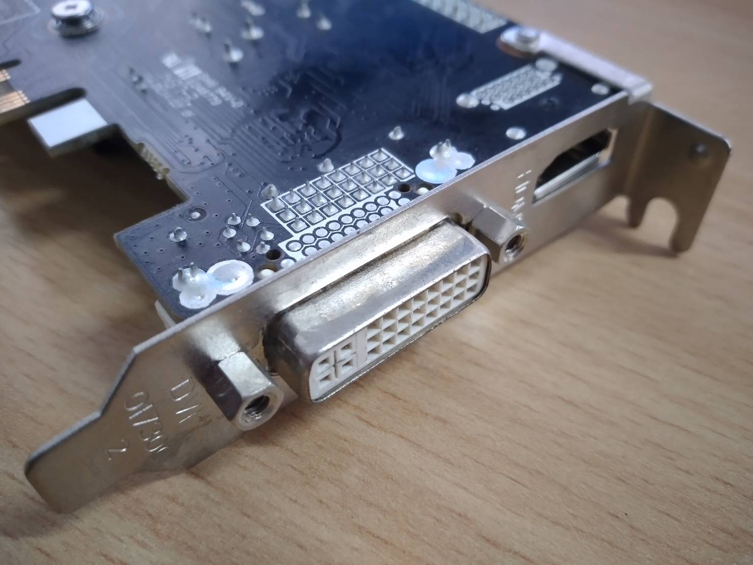 gt 620 1 G ddr3 ขาสั้น