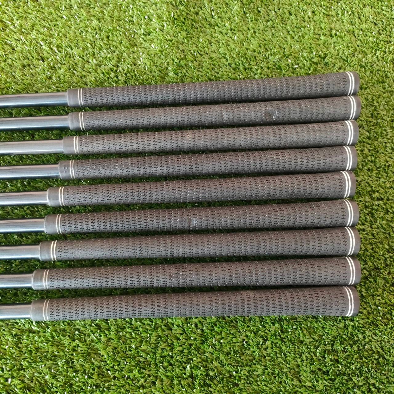 ชุดเหล็ก KENT α .TOUR FORGED CAVITY ของใหม่ ในซีล แต่มี กริพนึงมีตำหนิ รูปสุดท้าย มีเหล็ก 3-9 เเละ PW SW ก้าน KENT α-TOUR FLEX R เป็นเหล็ก FORGED CAVITY สุดพรีเมี่ยม!! ไม้กอล์ฟมือหนึ่ง ของแท้ BY NakaraLuxurious