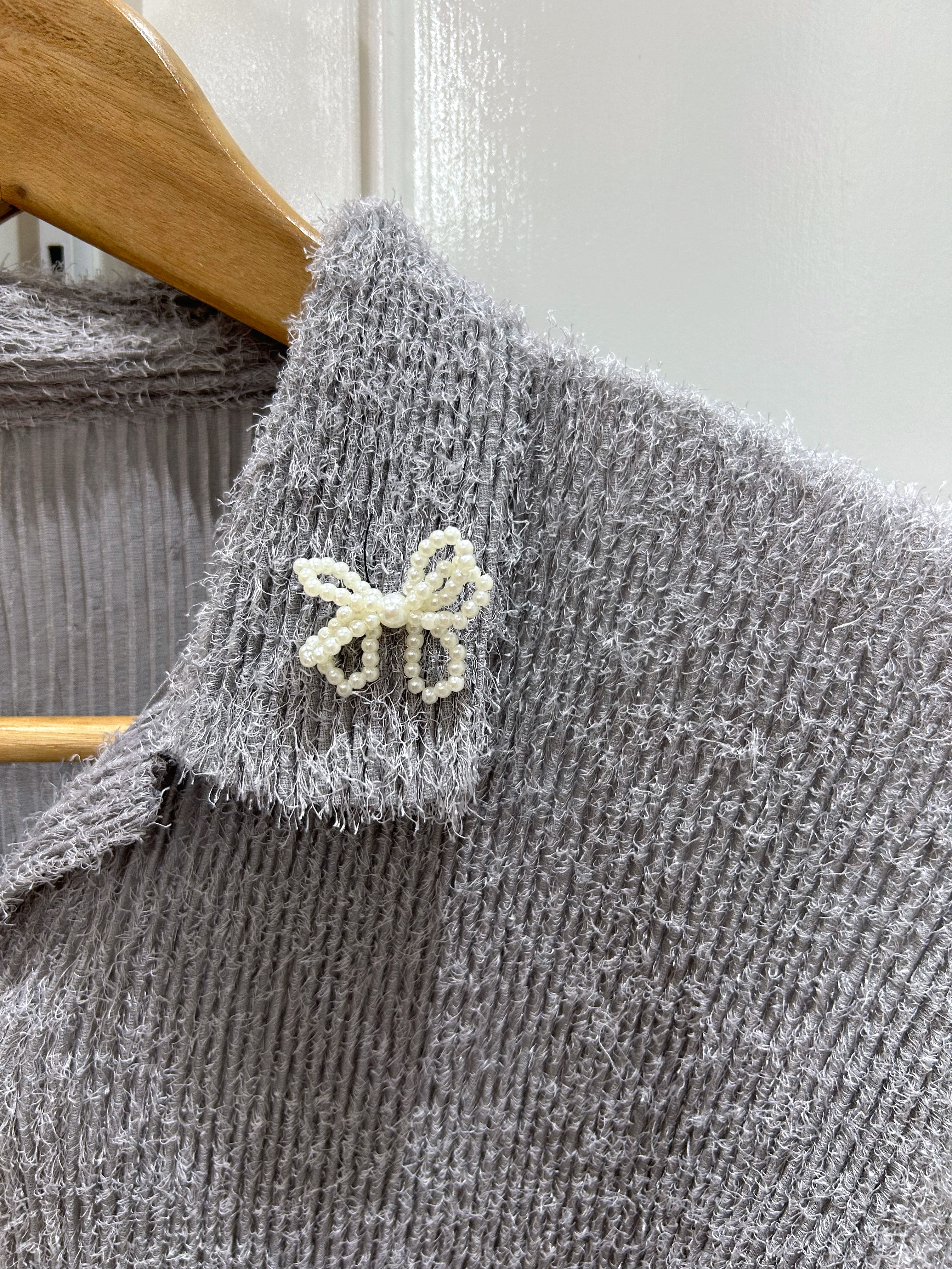 2MUAY รุ่น GJO11448 เสื้ออัดพลีท FUFFY POLO PLEATED TOP 4 สี FREE SIZE