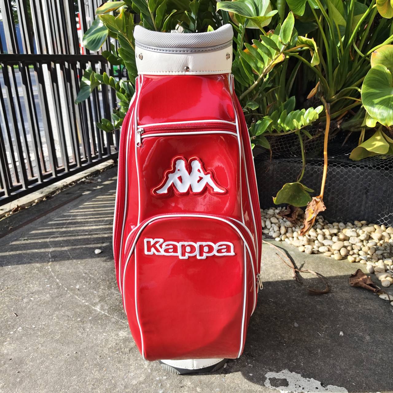 ถุงกอล์ฟ KAPPA ลุคสปอร์ตแบบอิตาลี งานดี ดีไซน์โดดเด่น เห็นแล้วรู้เลยว่าแบรนด์นี้!