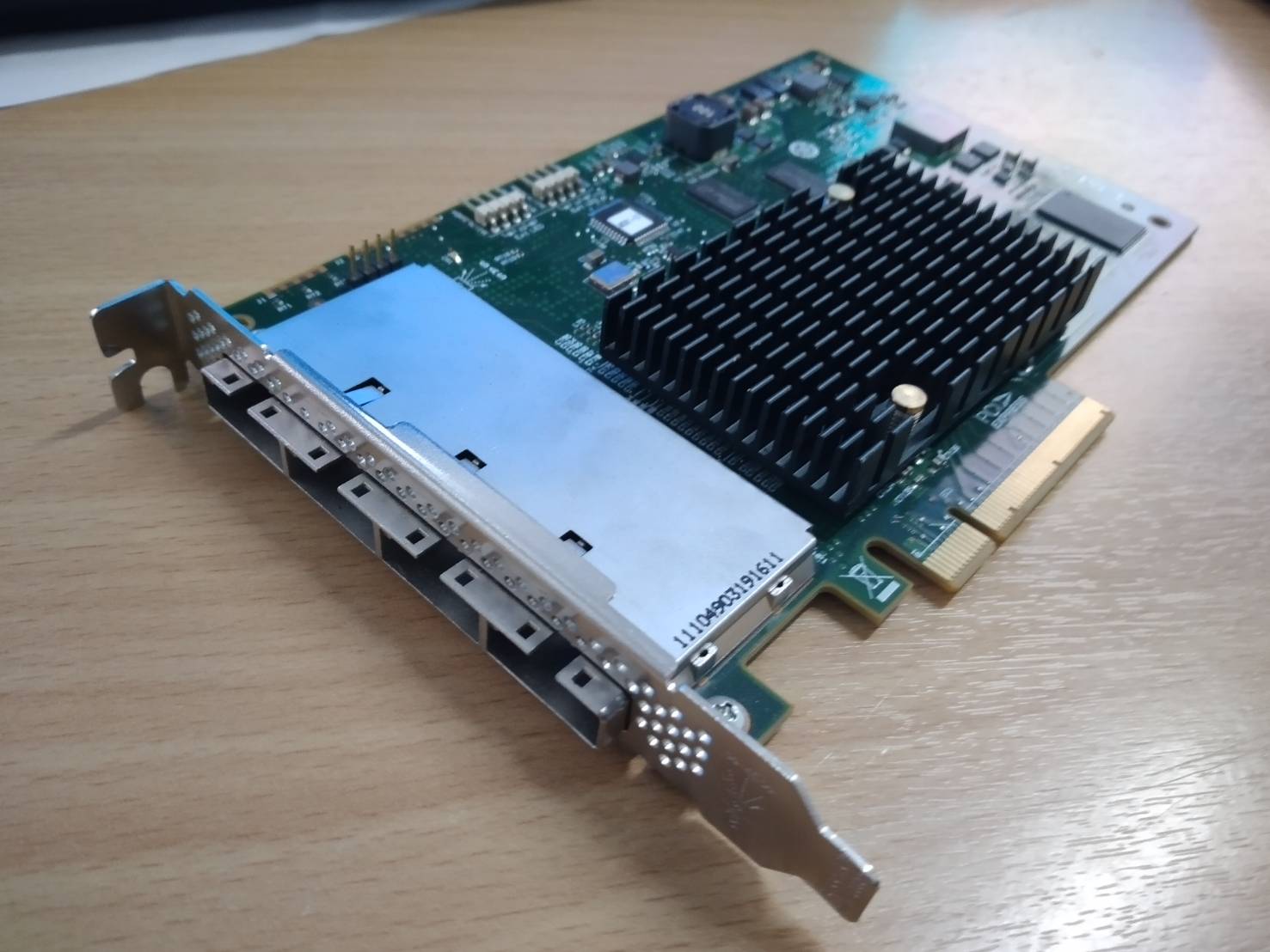LSI SAS 9201-16e 6Gb/s 16-Port SATA + SAS Host Bus Adapter LSI00276