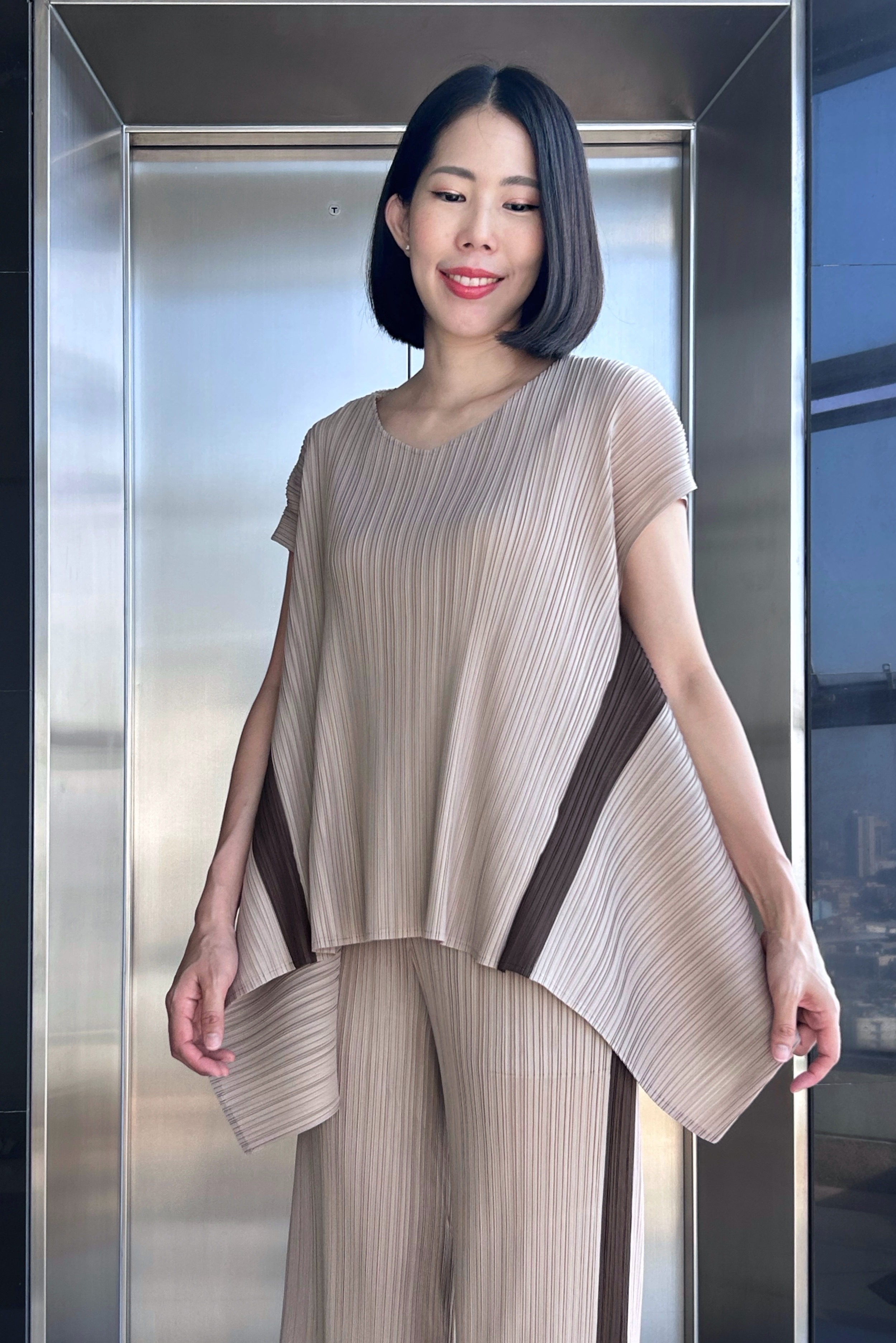 ปรับราคาลง20%!! 2MUAY รุ่น GJO1602 เสื้อพลีทคุณภาพ SHORT SLEEVE 2 TONE FLARE PLEATED TOP 6 สี FREE SIZE