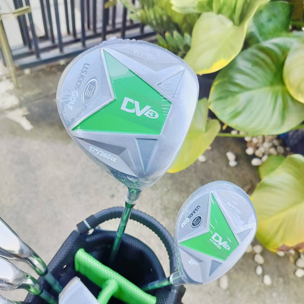 ชุดไม้กอล์ฟสำหรับเด็ก ของใหม่!!! U.S. KIDS GOLF 57″ WT-15s model (15% lighter club heads) เบาลง 15% ความสูง : 57-60 นิ้ว หรือ 144-152 เซนติเมตร