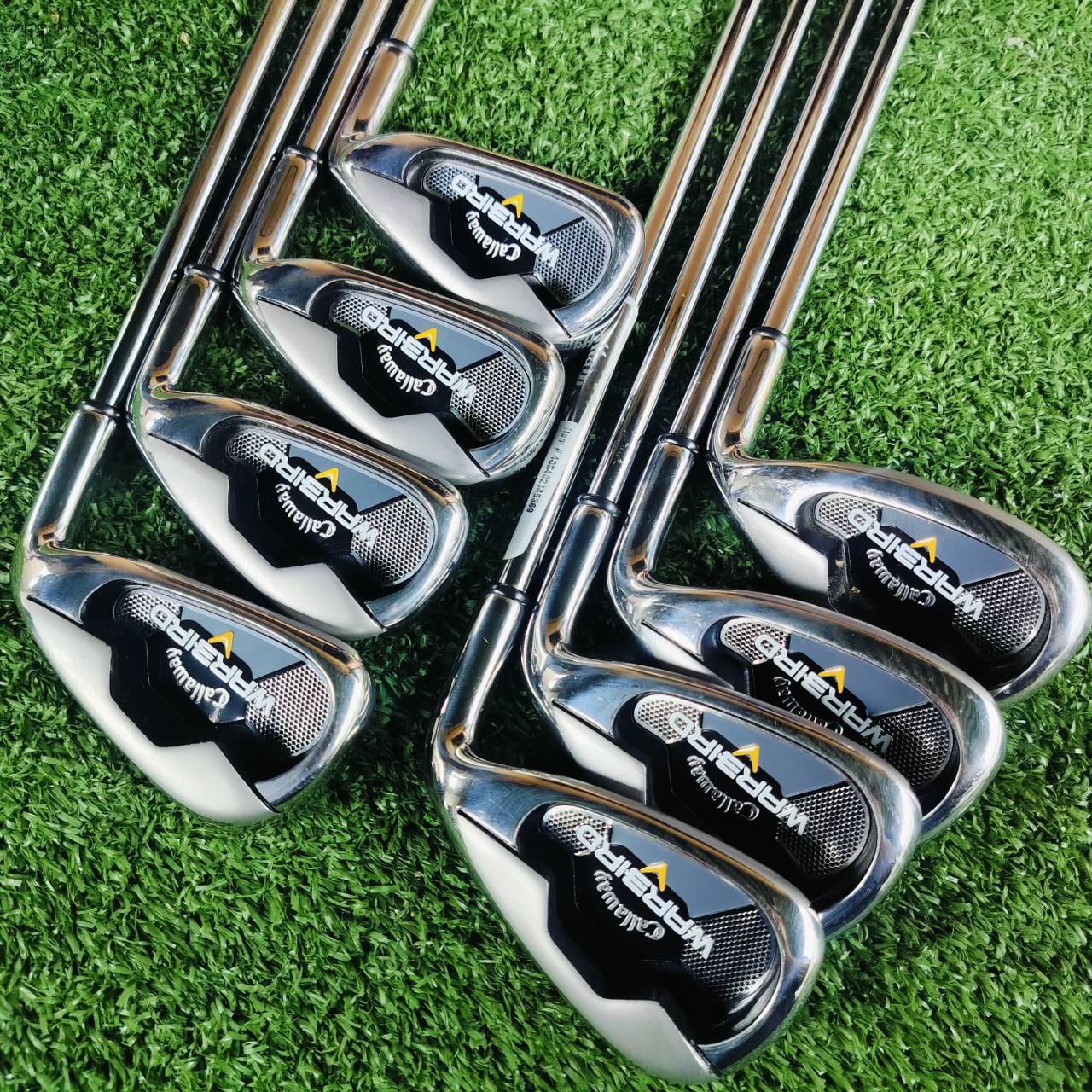 ชุดเหล็ก Callaway WAR BIRD ก้าน UNI FLEX สภาพสวยมาก สติ๊กเกอร์ที่ก้านครบ เดิมๆเลยค่ะ ตีง่ายอย่างมาก และช่วยให้ตีตรง ชดเชยความผิดพลาดสูงสุด ระยะดีมาก ไม้กอล์ฟพรีเมี่ยมมือสอง ของแท้ By NakaraLuxurious