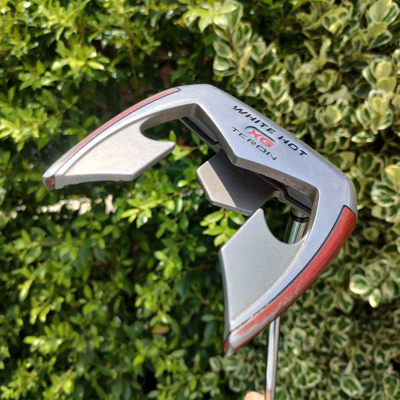 PUTTER ODYSSEY WHITE HOT XG TERON ความยาว 33 นิ้ว ก้าน ODYSSEY รุ่นนี้เล็งง่ายสุดๆ และบล๊านซ์สุดๆ หน้า XG ทั้งนุ่มและเกาะไลน์มากๆ ถือว่าเป็นรุ่นที่ดีสุดๆรุ่นนึงเลยครับ