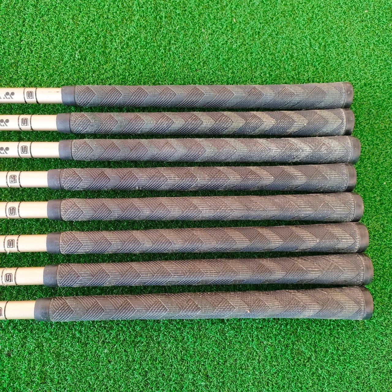 ชุดเหล็ก YONEX TITAN PRO II มีเหล็ก 4-9 PW SW ก้าน YONEX MRB650 FLEX R สุดยอดวัสดุเสริมไทเทเนี่ยม ทำให้ตีไกล ผลิตจากญี่ปุ่น 100% ไม้ YONEX ที่ญี่ปุ่น นิยมมากครับ